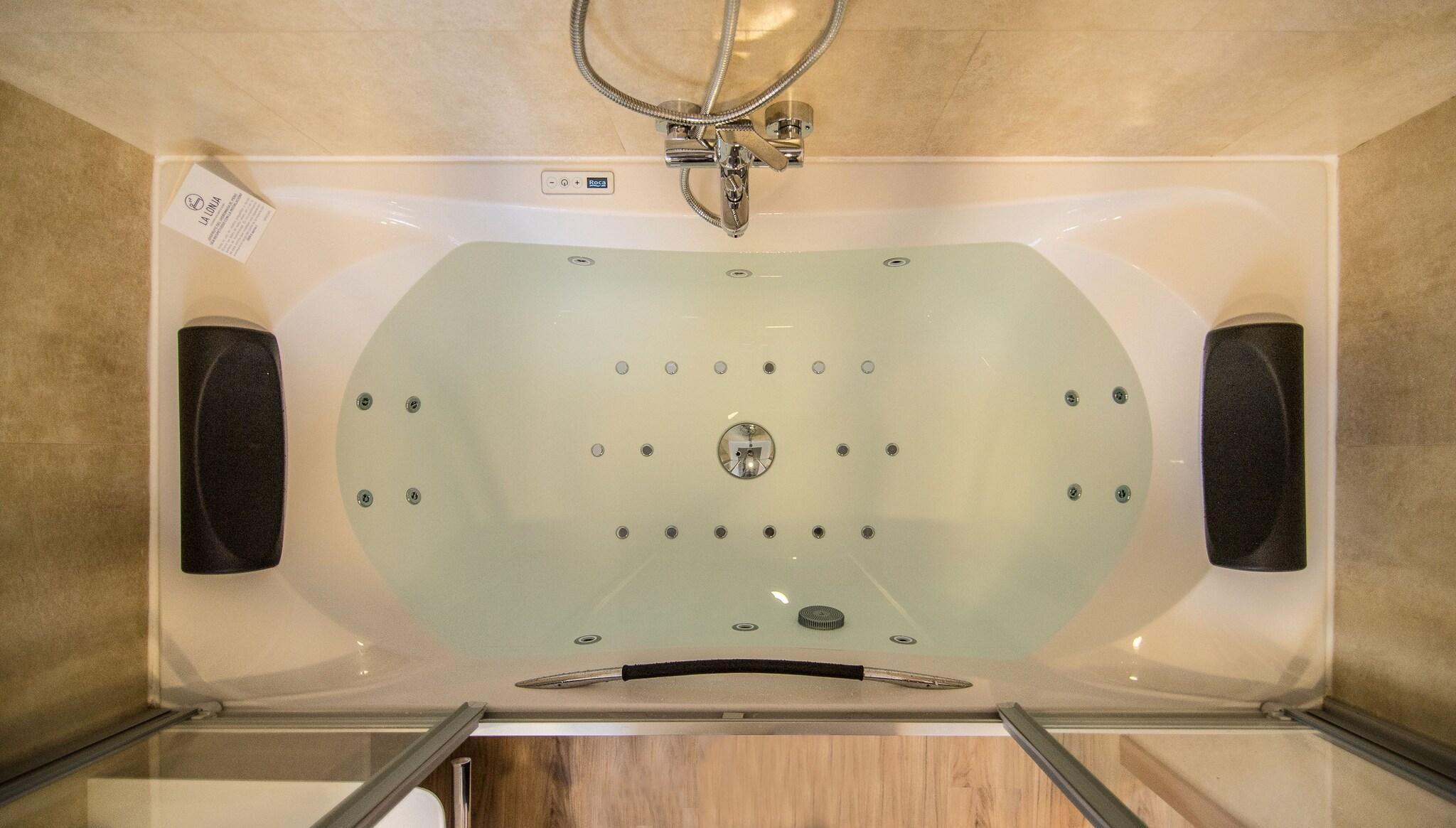 Instalaciones Recreativas Hostal La Lonja