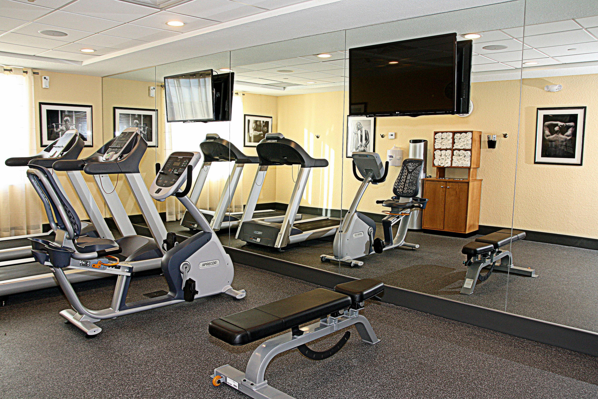 Instalaciones Recreativas Holiday Inn Express & Suites Fort Lauderdale Airport South by IHG