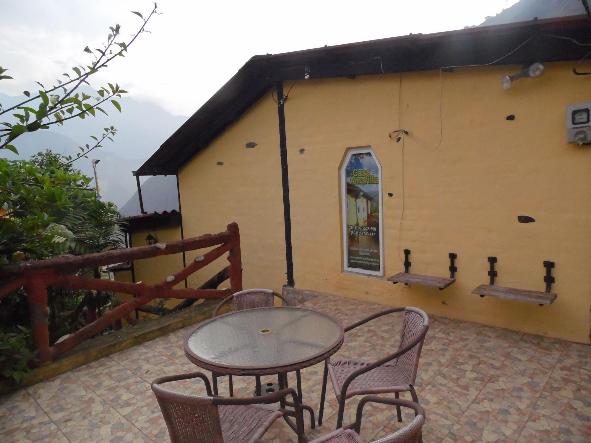 Varios La Casa Amarilla