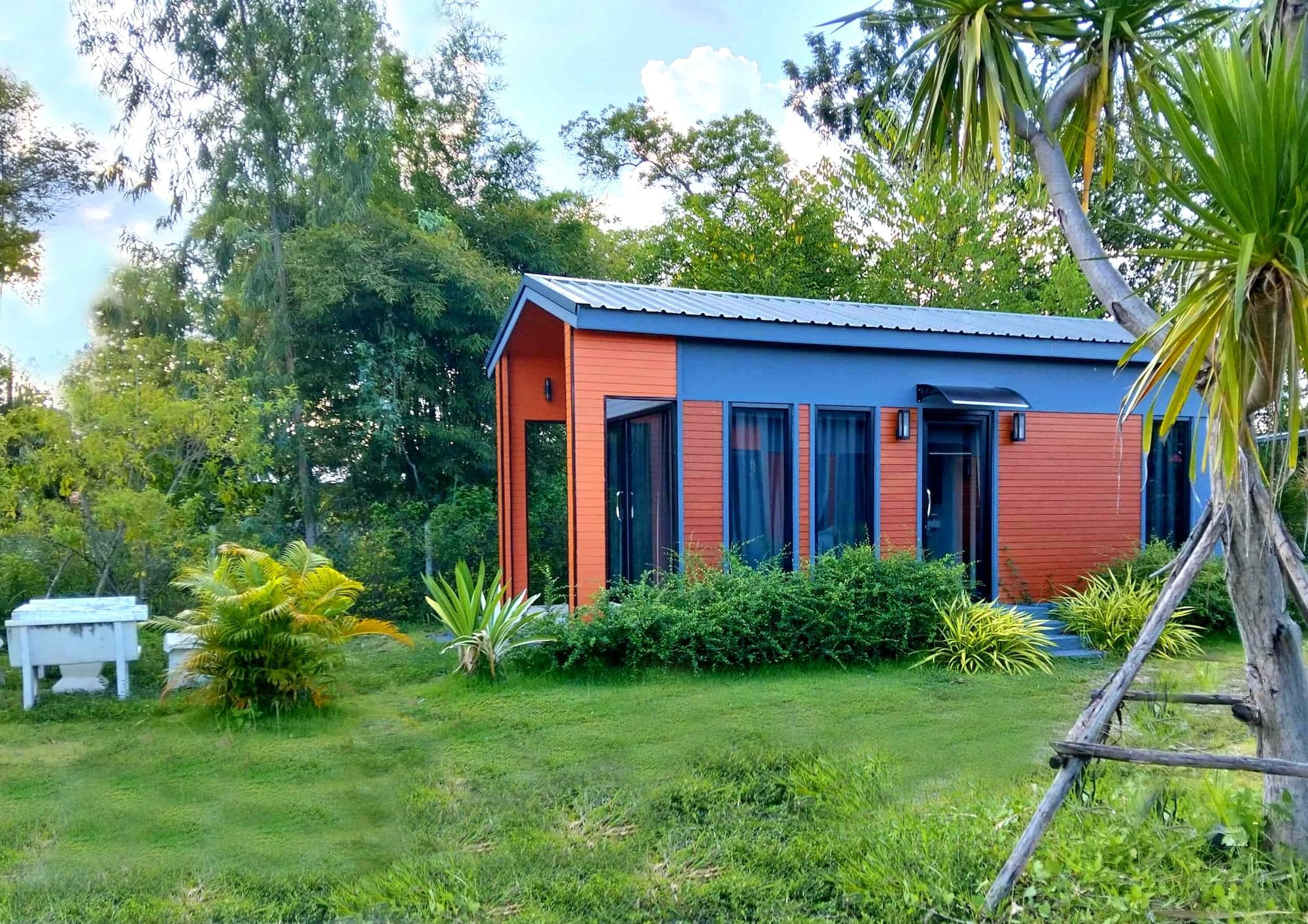 Varios Hormduk Resort