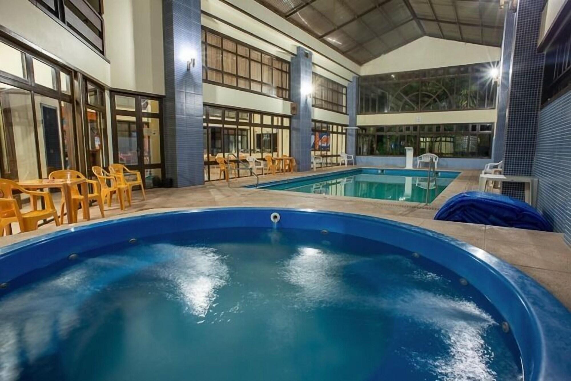 Vista Piscina Hotel Araçá