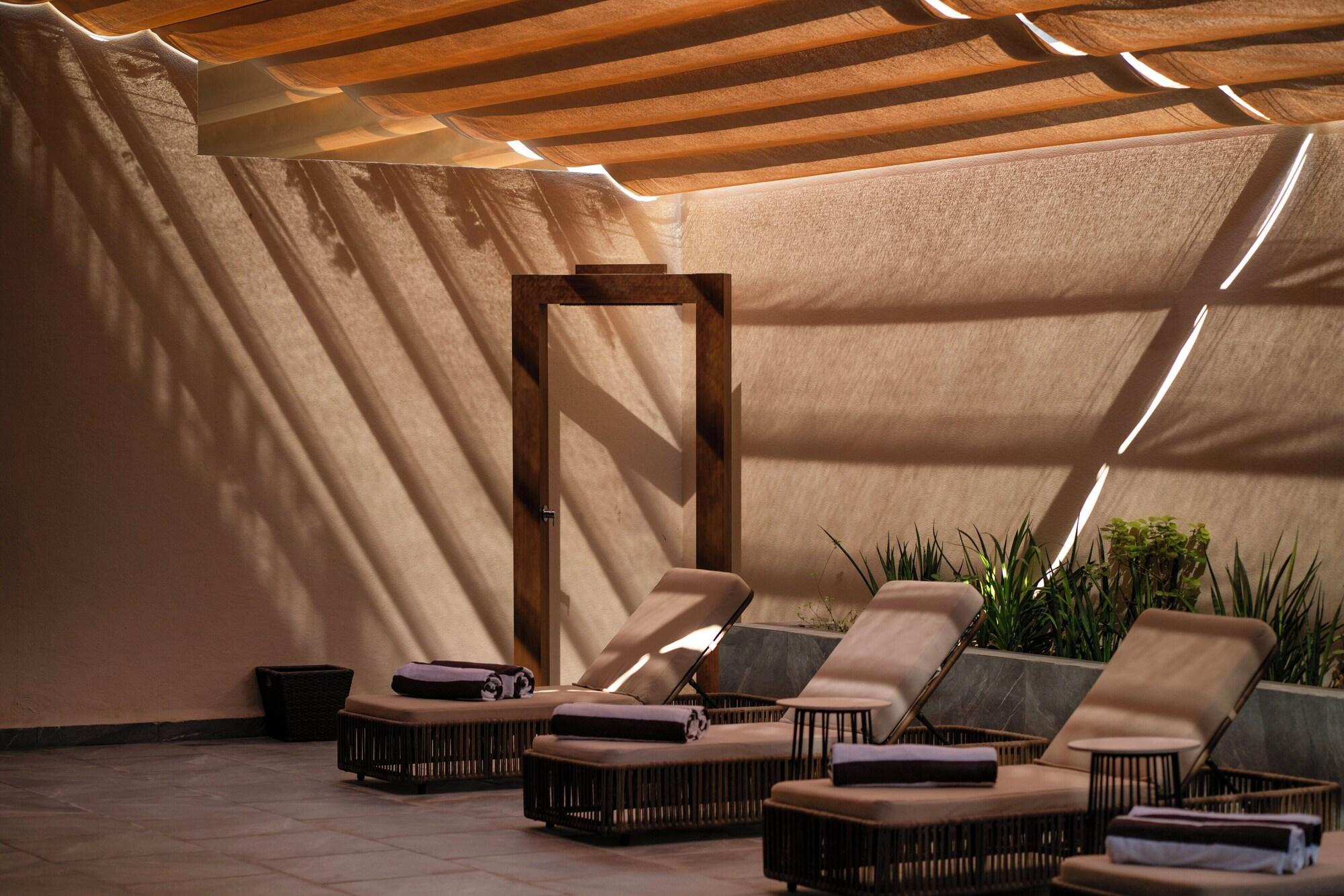 Vista Piscina The Biltmore Hotel Villas, Dubai