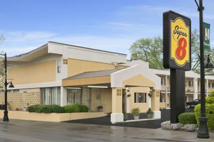 Alojamiento - Super 8 by Wyndham Belleville St. Louis Area