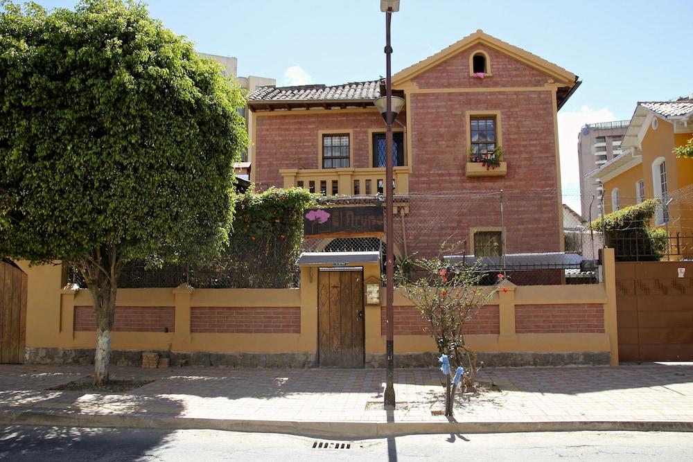 Vista Exterior Arupo Bed and Breakfast