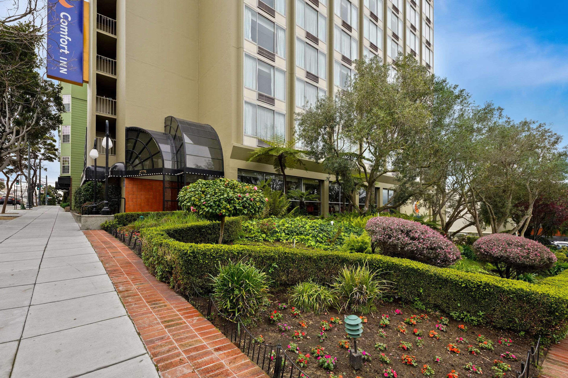 Vista Exterior Comfort Inn by the Bay