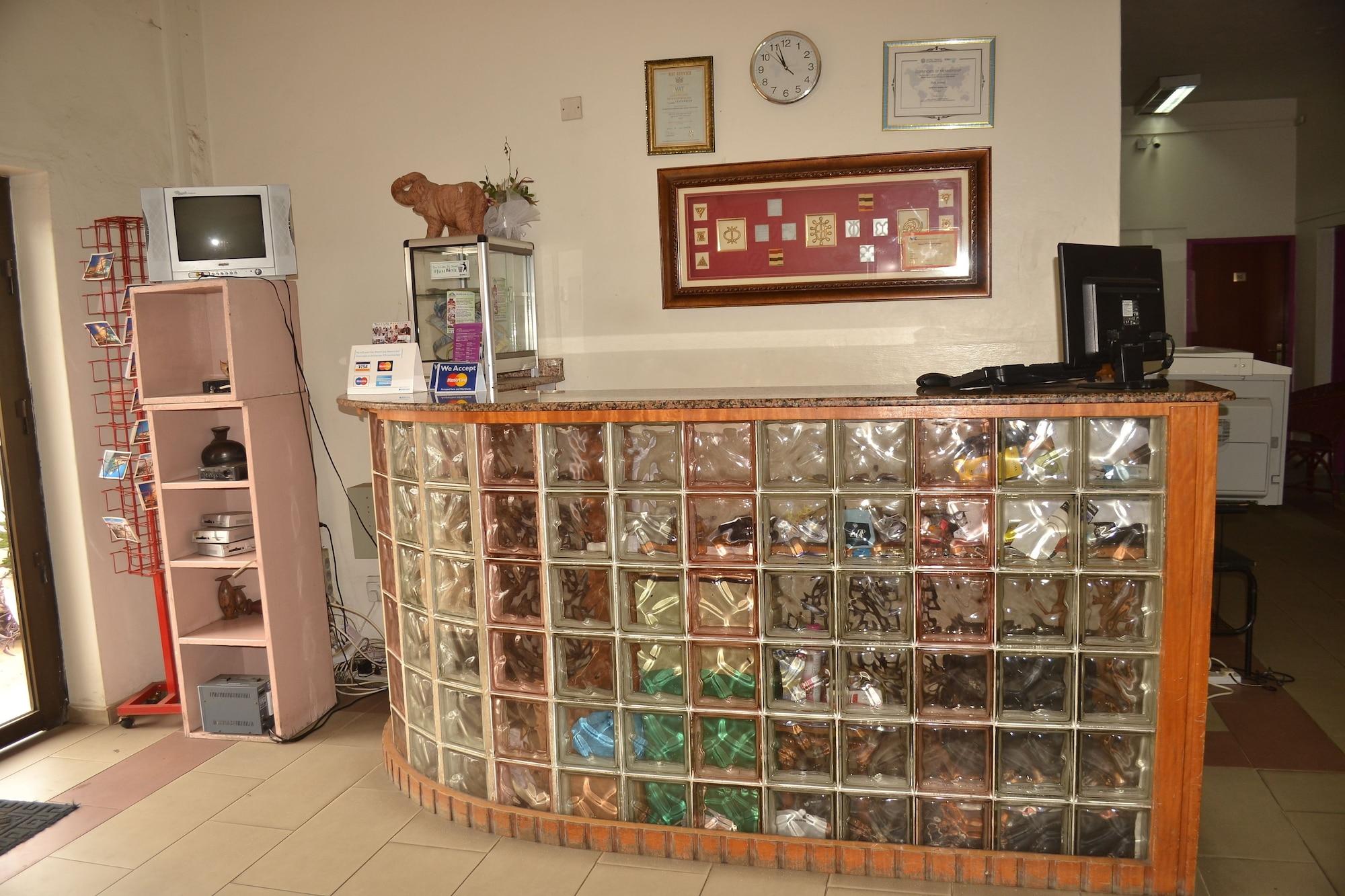 Vista Lobby Pink Hostel