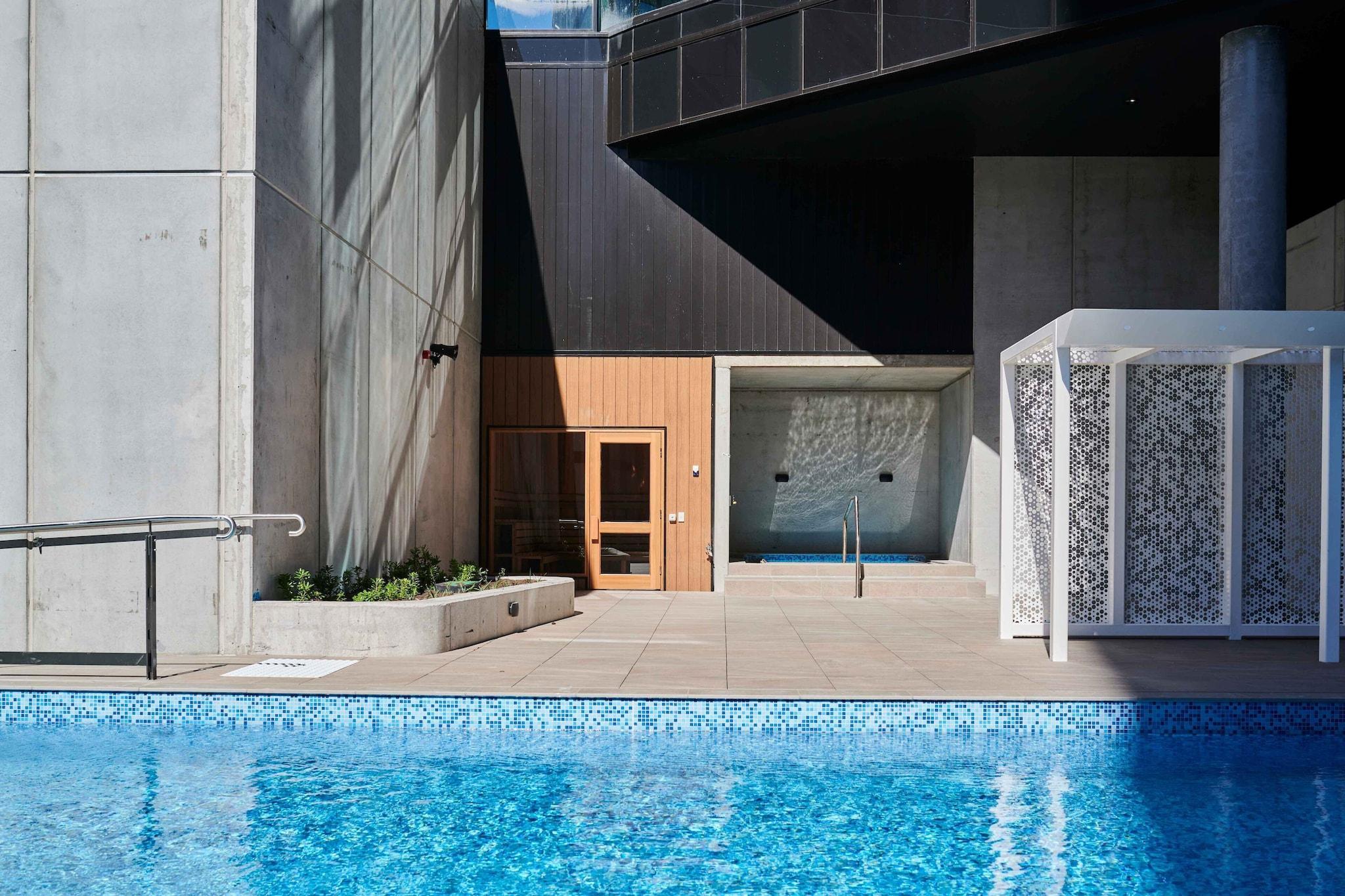 Vista Piscina Abode Belconnen