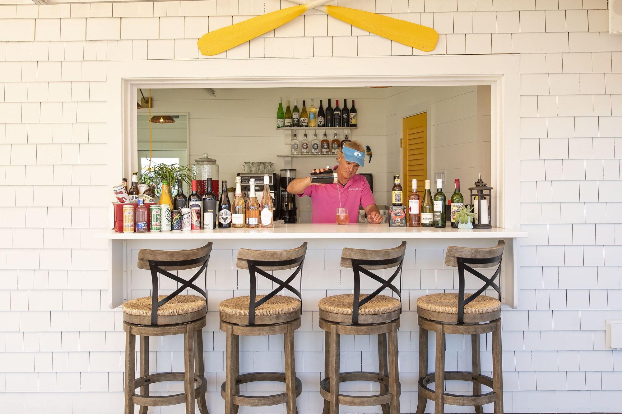 Bar/Salón Yachtsman Hotel & Marina Club