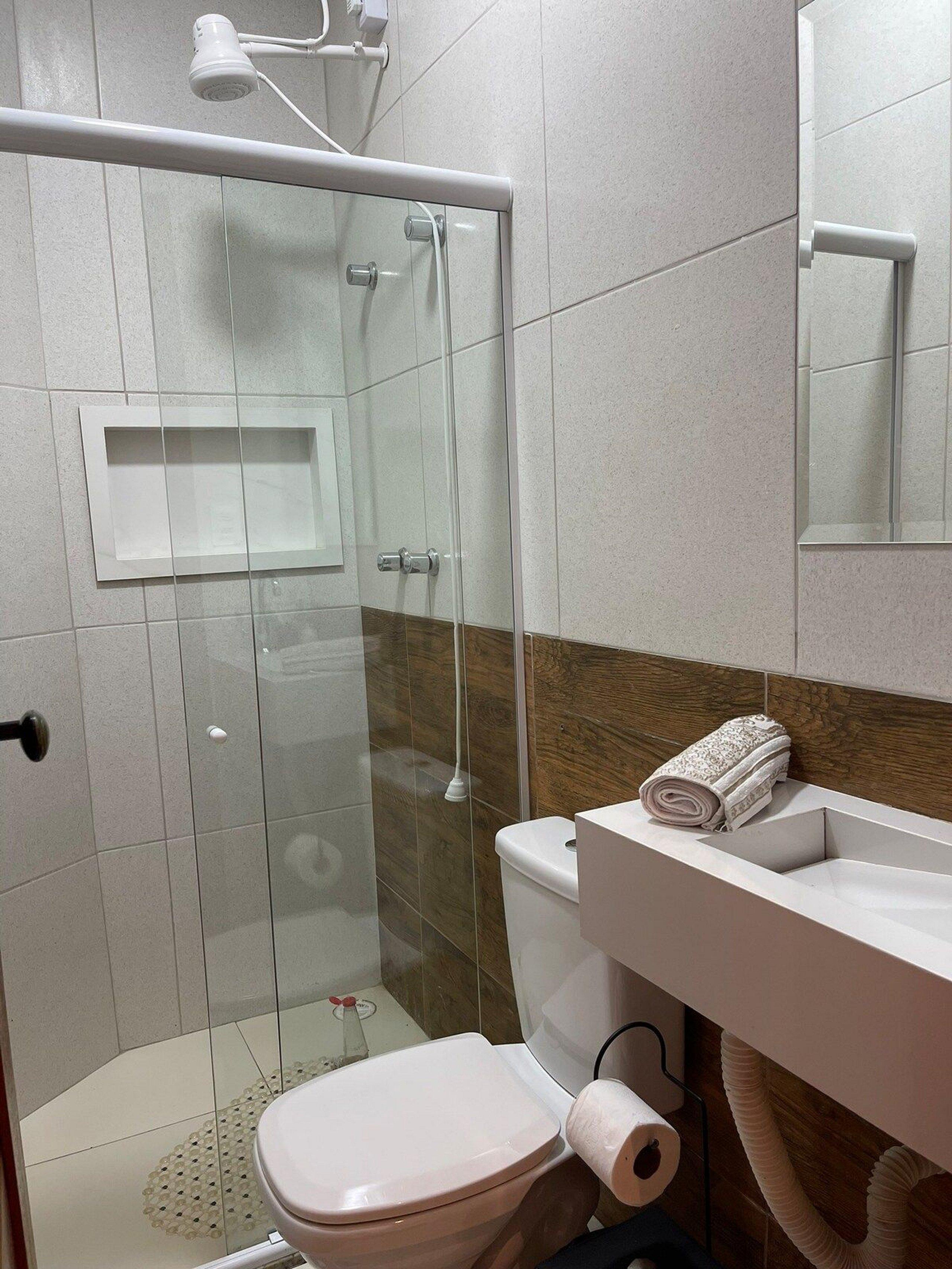 Baño Muito verde, Conforto e Lazer! A 20 min das Praias