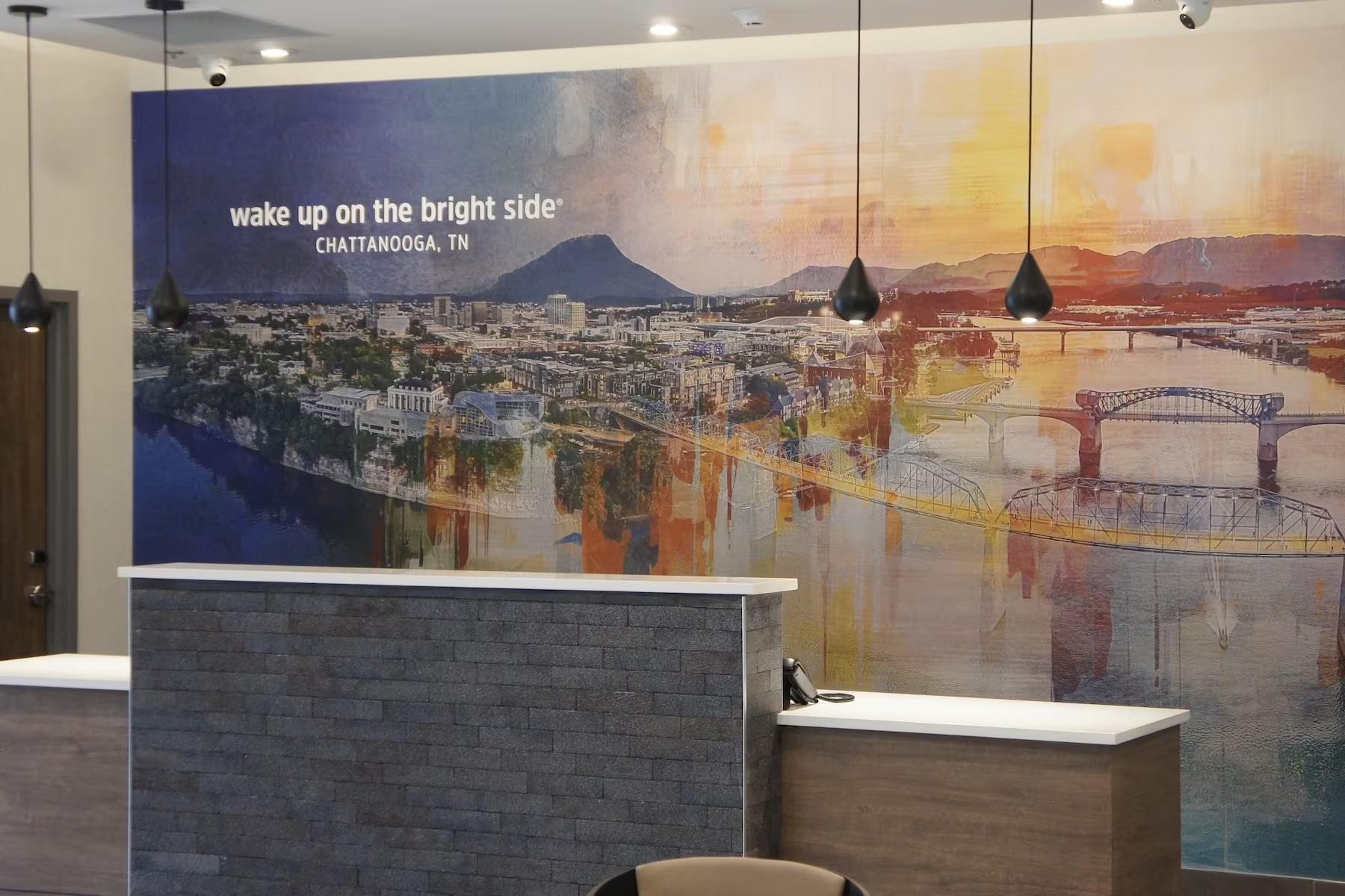 Vista Lobby La Quinta Inn & Suites by Wyndham Chattanooga Downtown/South