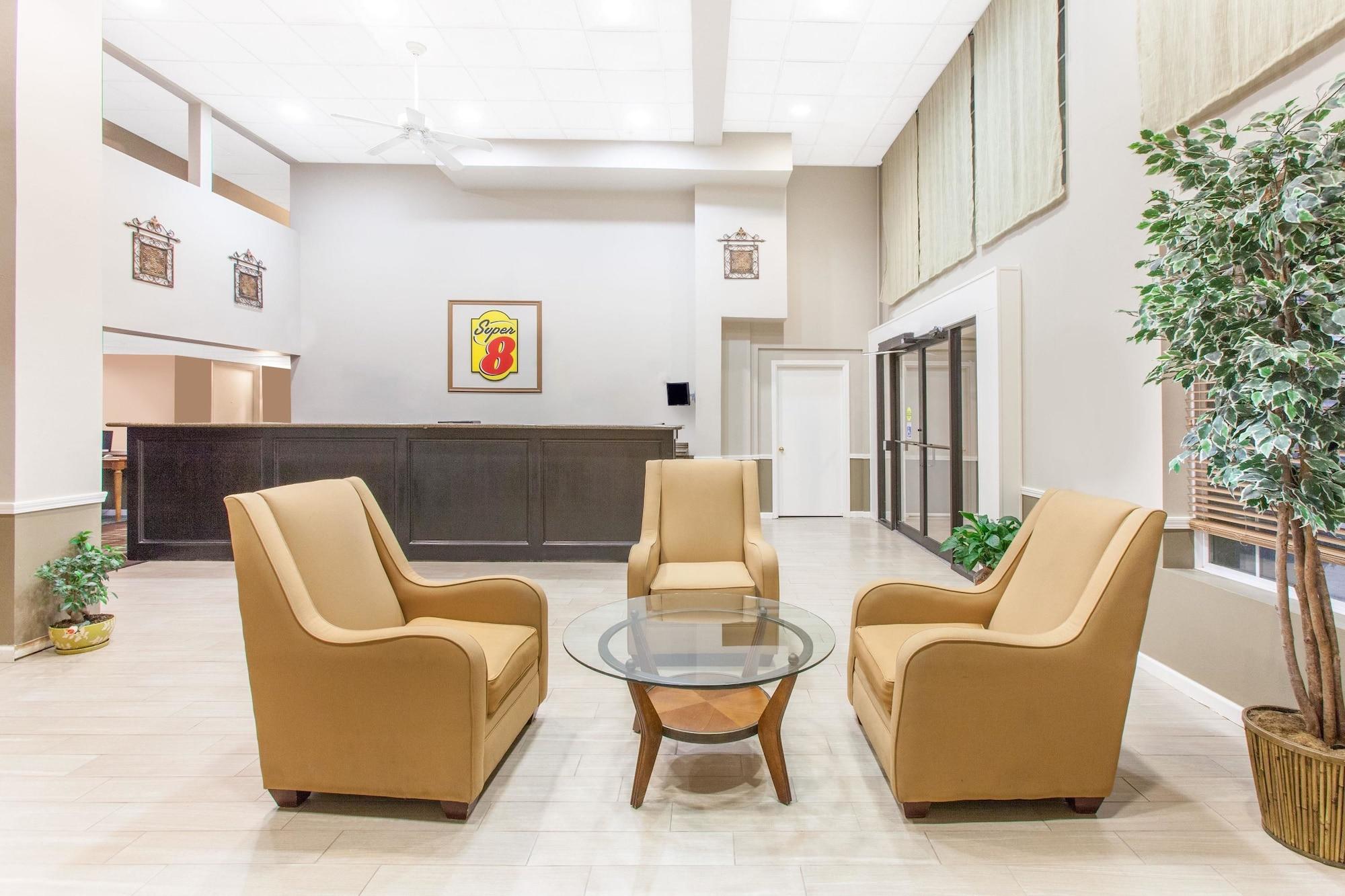 Vista Lobby Super 8 by Wyndham Oklahoma City