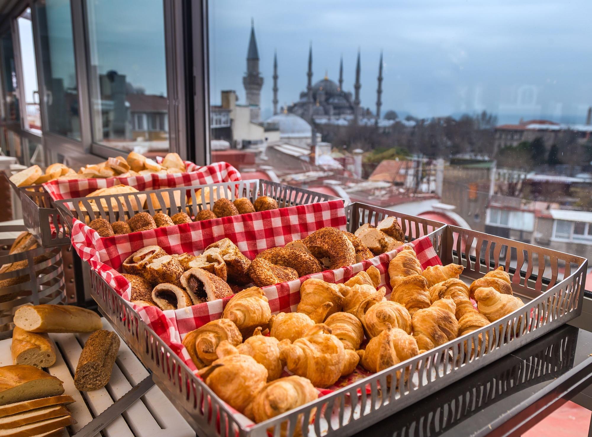 Restaurant Sura Design Hotel and Suites - Boutique Class