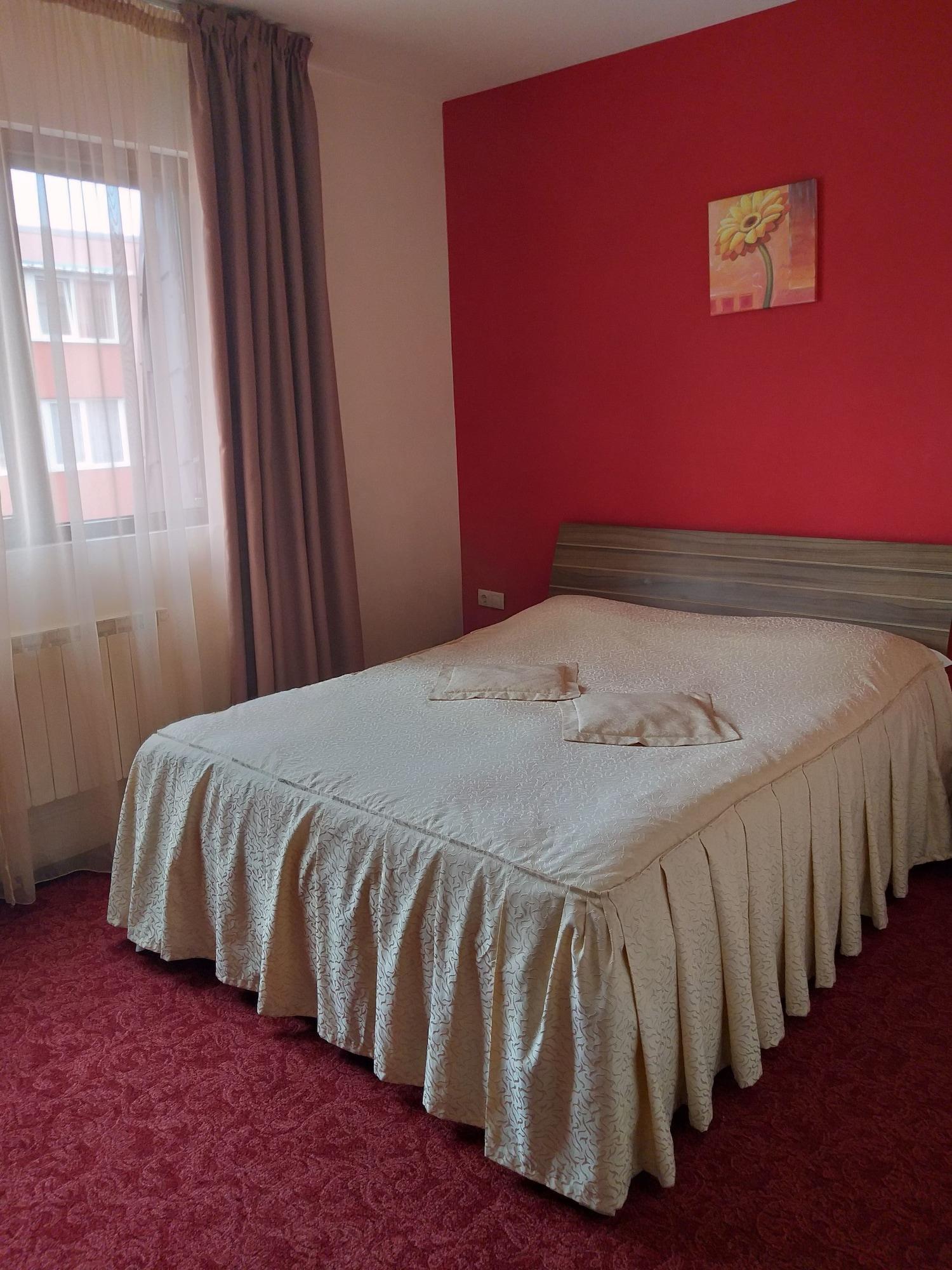 Varios Hotel Gema