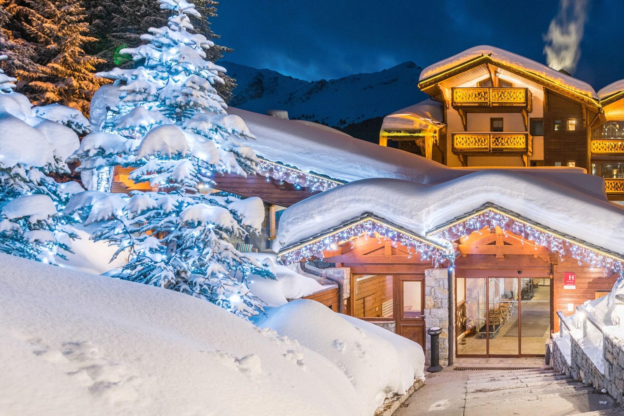 Vista Exterior Hôtel Les Sherpas