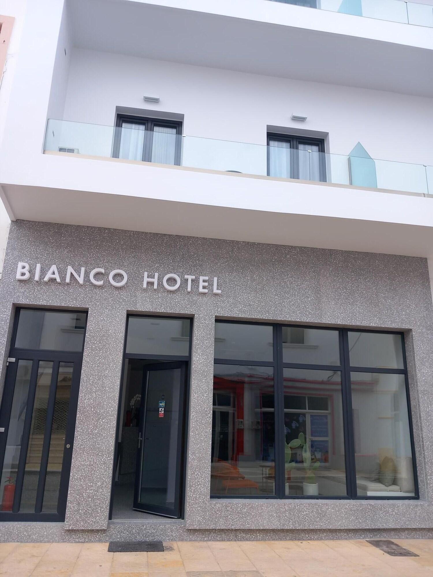 Varios Bianco Hotel