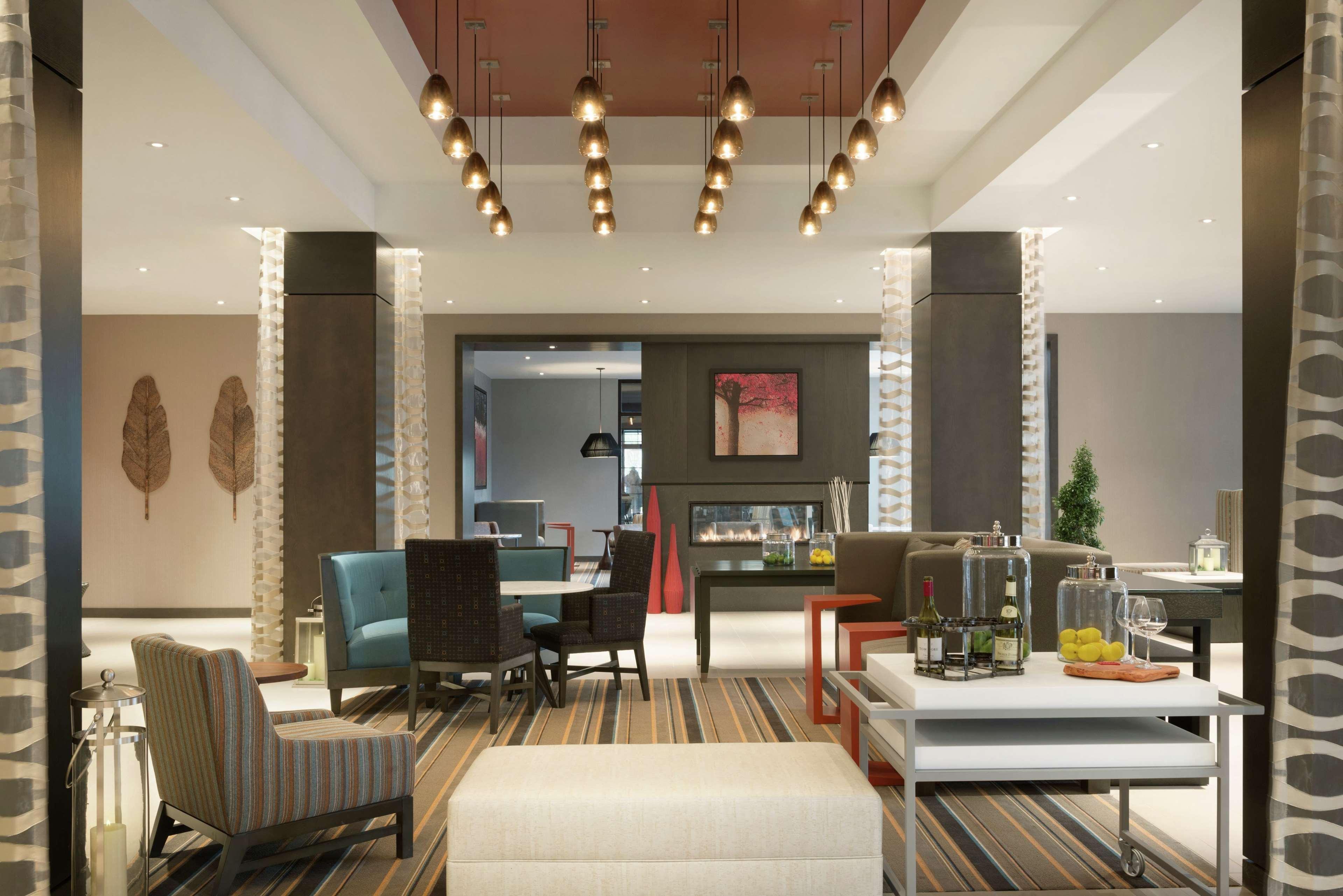 Vista Lobby Hilton Garden Inn Rochester/University & Medical Center