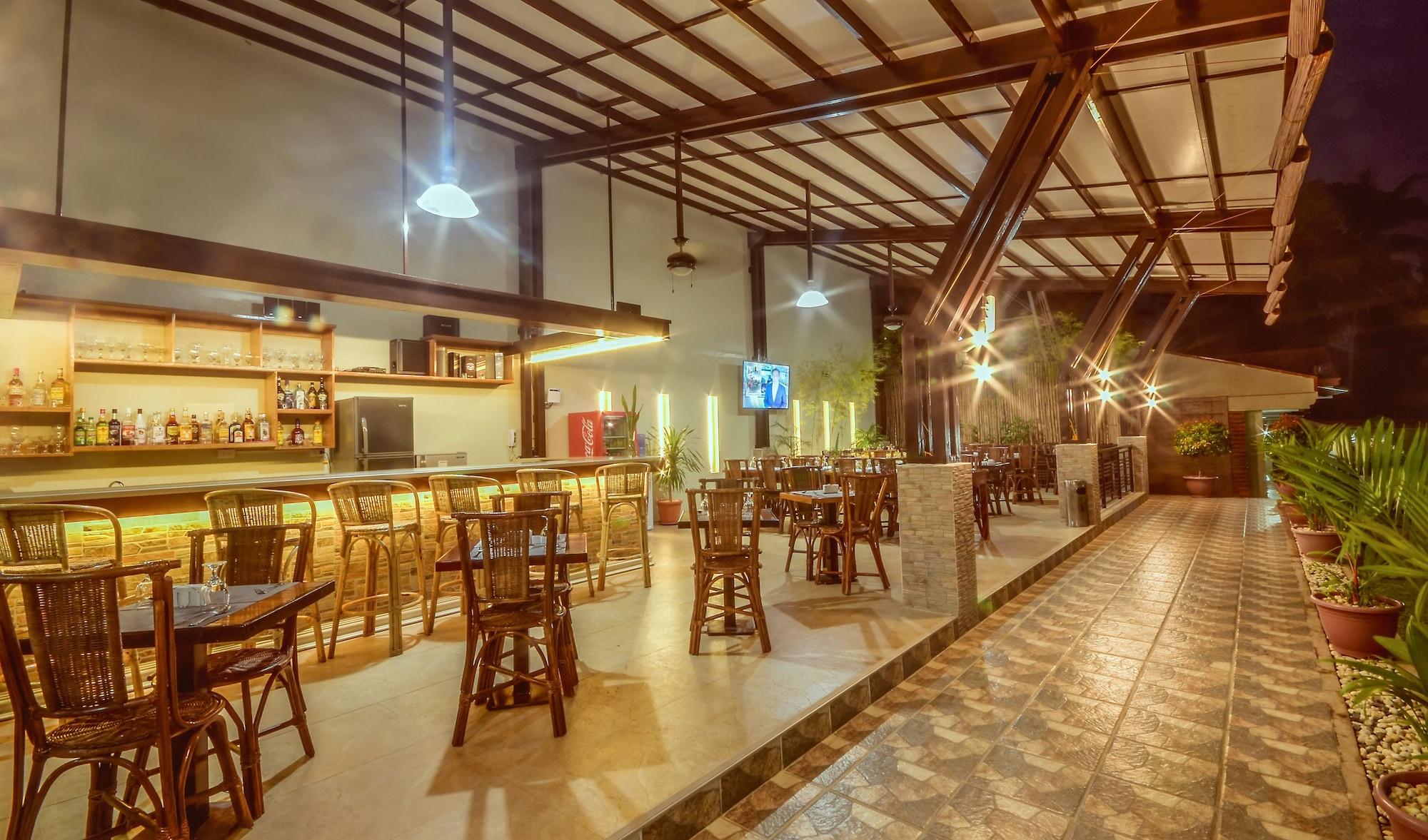Bar/Salón Rema Tourist Inn