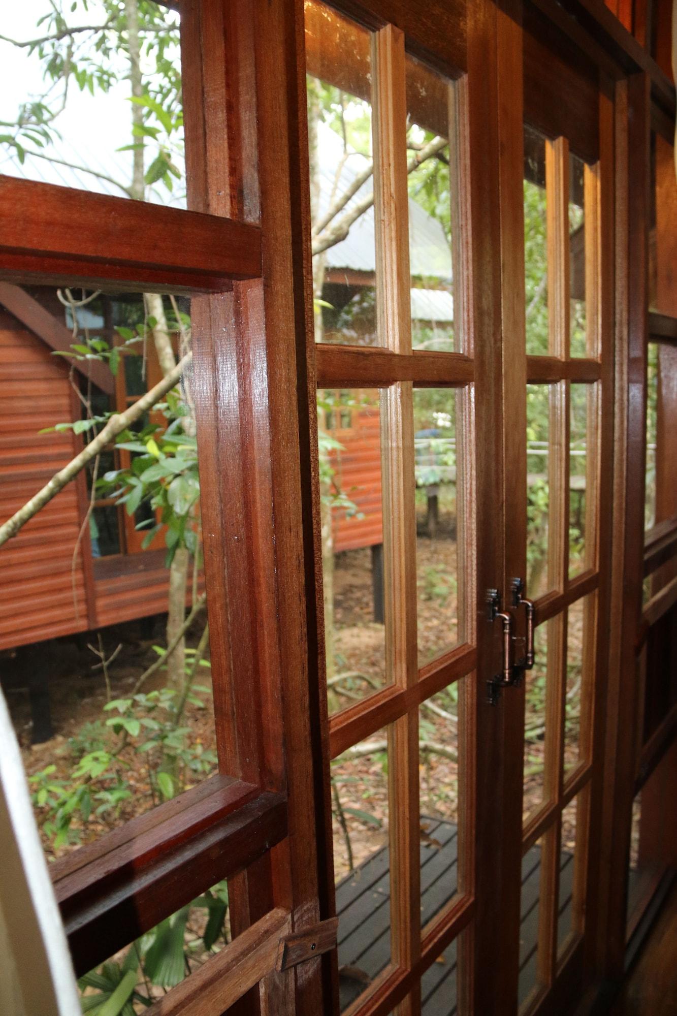 Equipamiento de Habitación Borneo Natural Sukau Bilit Resort