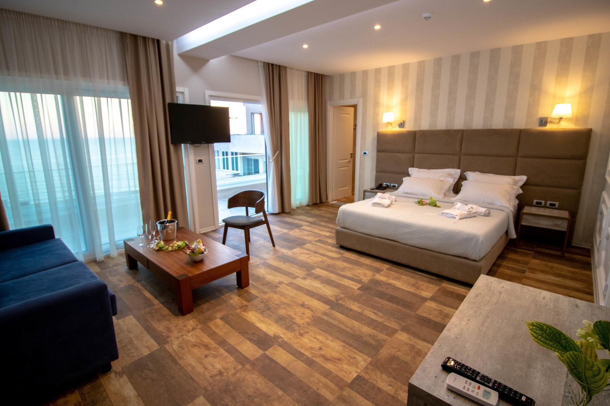 Varios Blue Marine Hotel