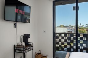 Alquiler Vacacional - Spacious Family & Group Getaway in San Diego with EV Charger+Laundry+Balcony