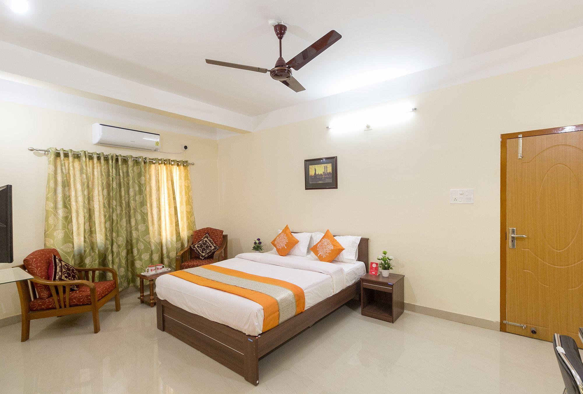 Varios OYO 8209 Stay Down Town