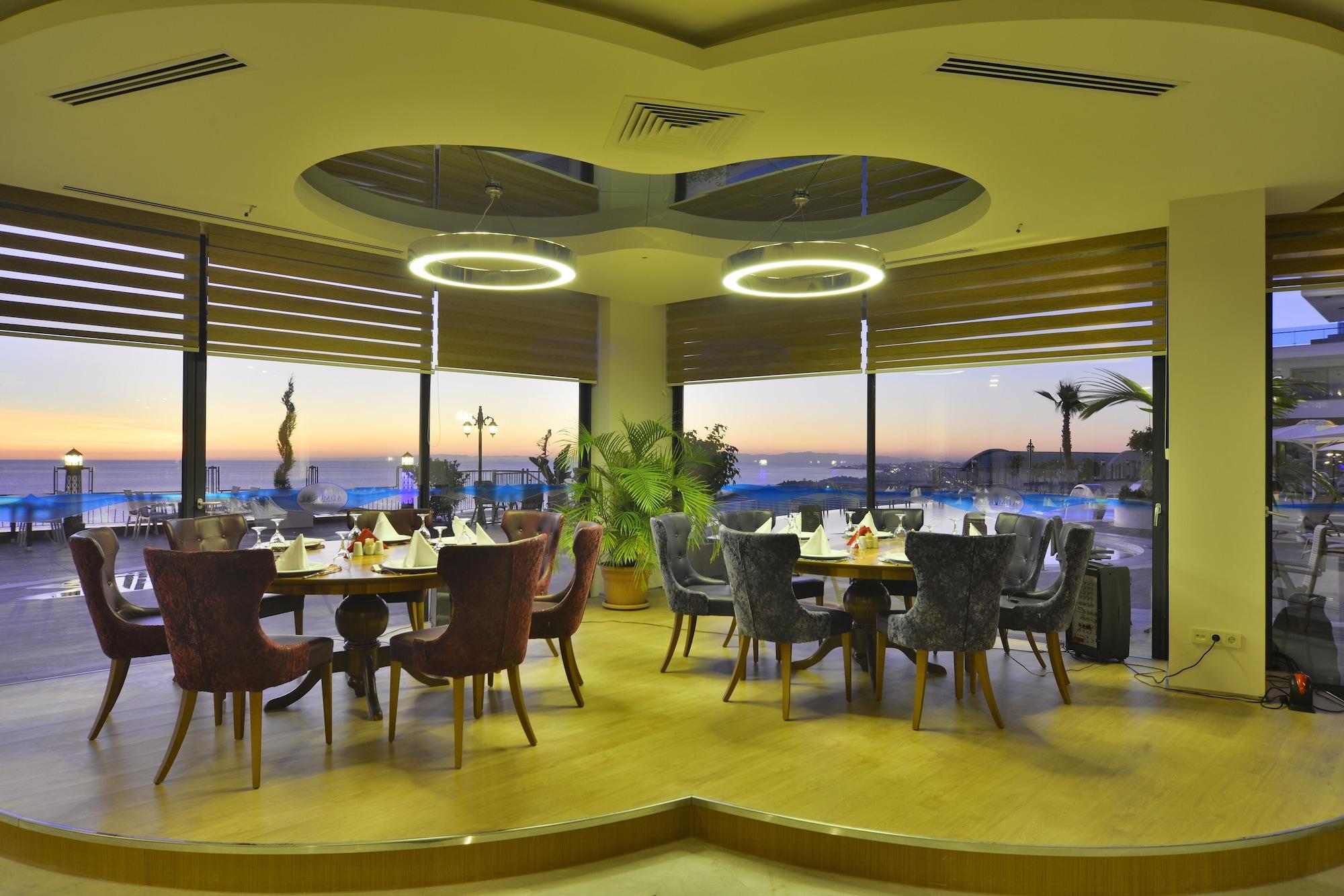 Restaurant Elite Luxury Suite & Spa