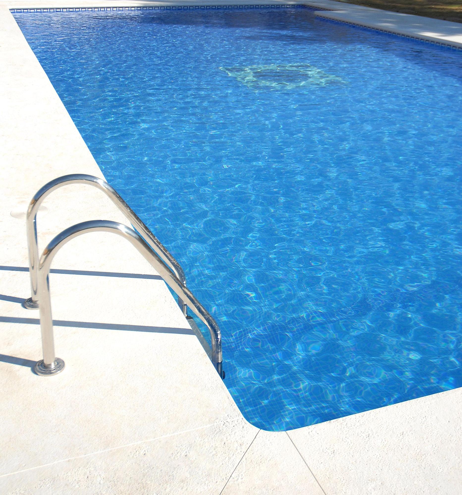 Vista Piscina Apartamentos La Castilleja