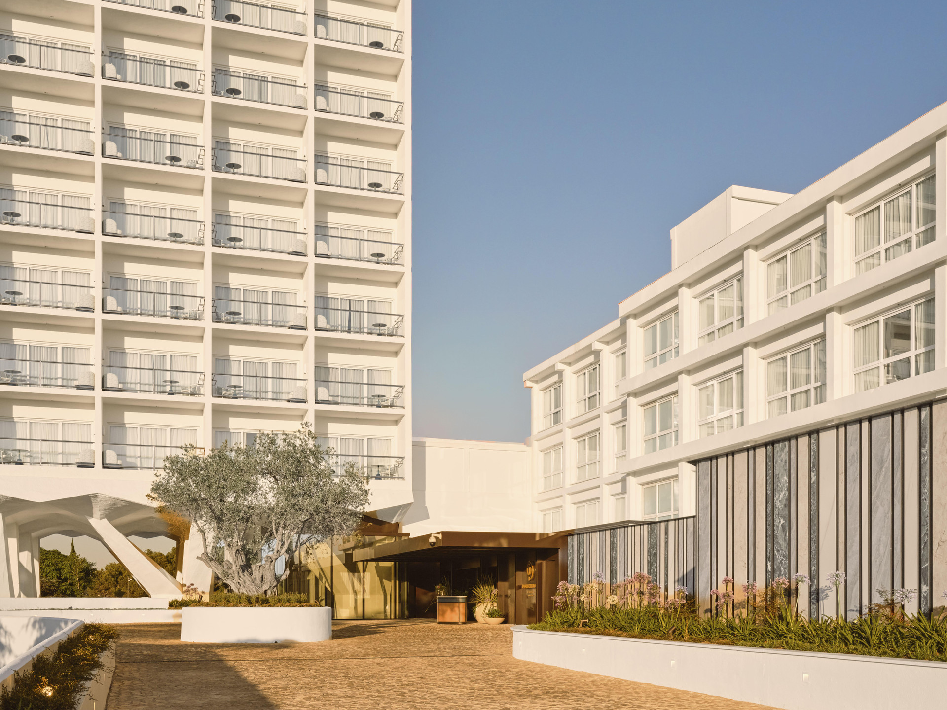 Vista Exterior Don Carlos Marbella