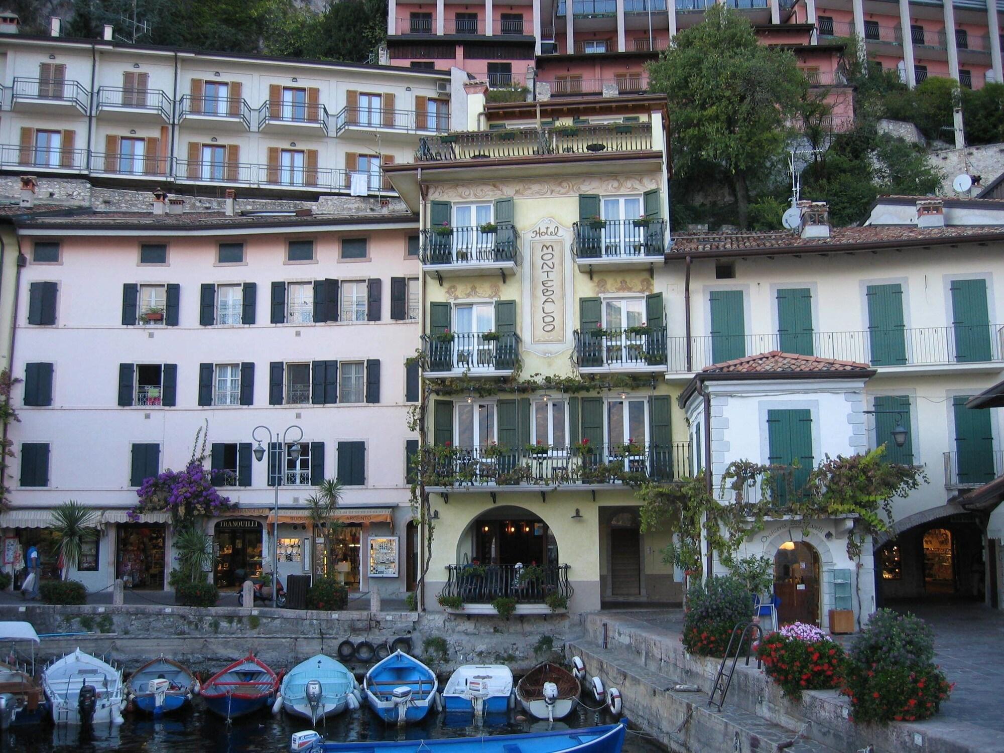Vista Exterior Hotel Monte Baldo