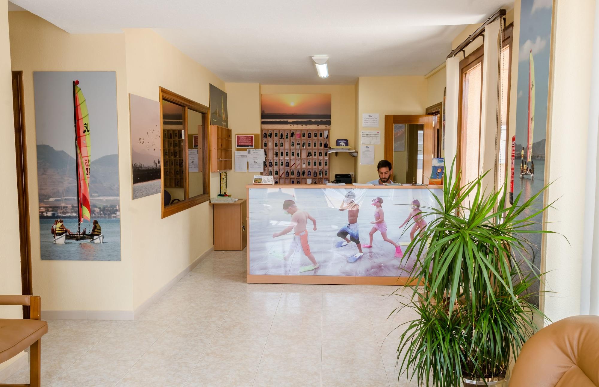 Vista Lobby Apartamentos Tesy