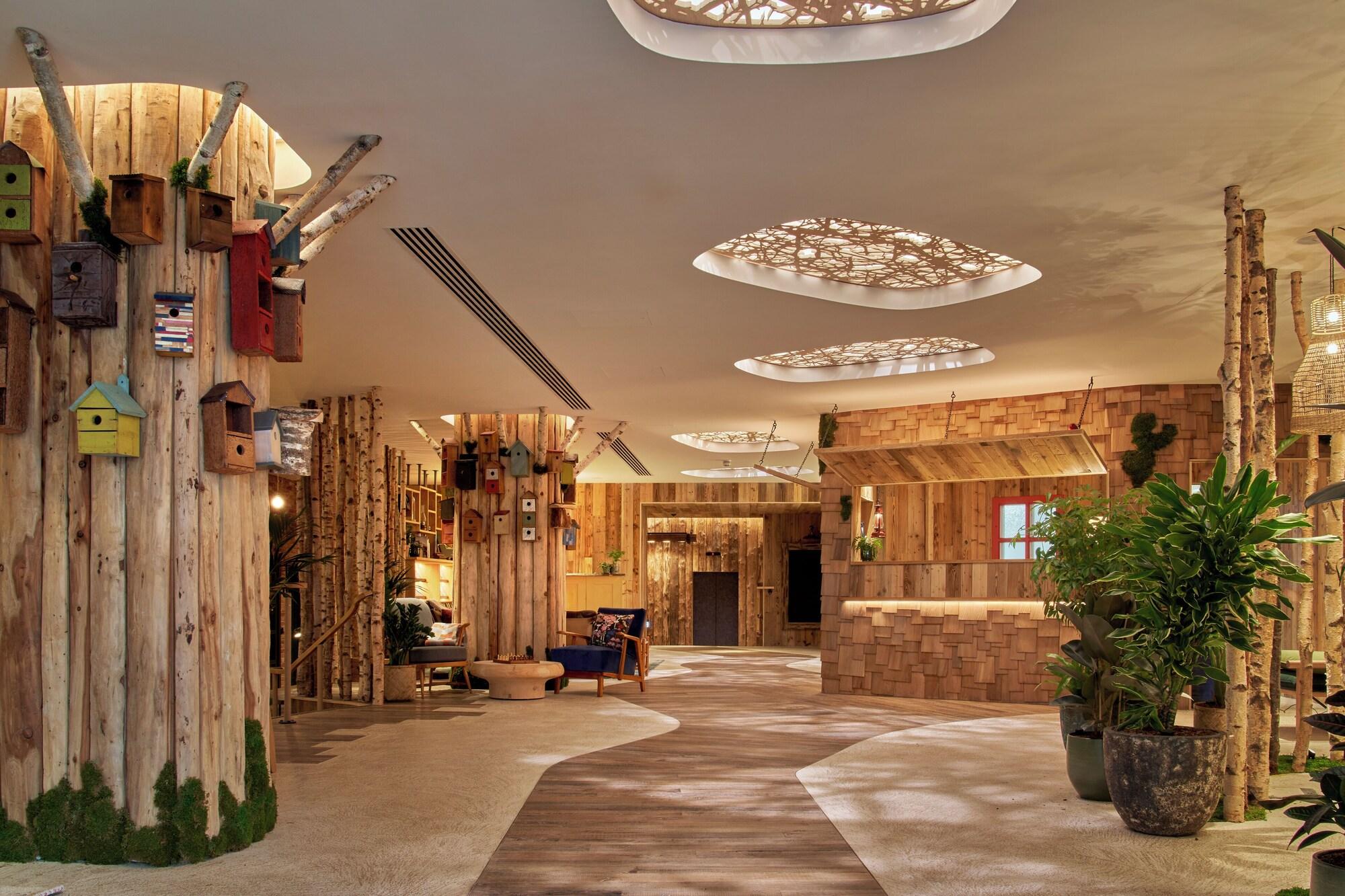 Vista Lobby Treehouse Hotel Manchester