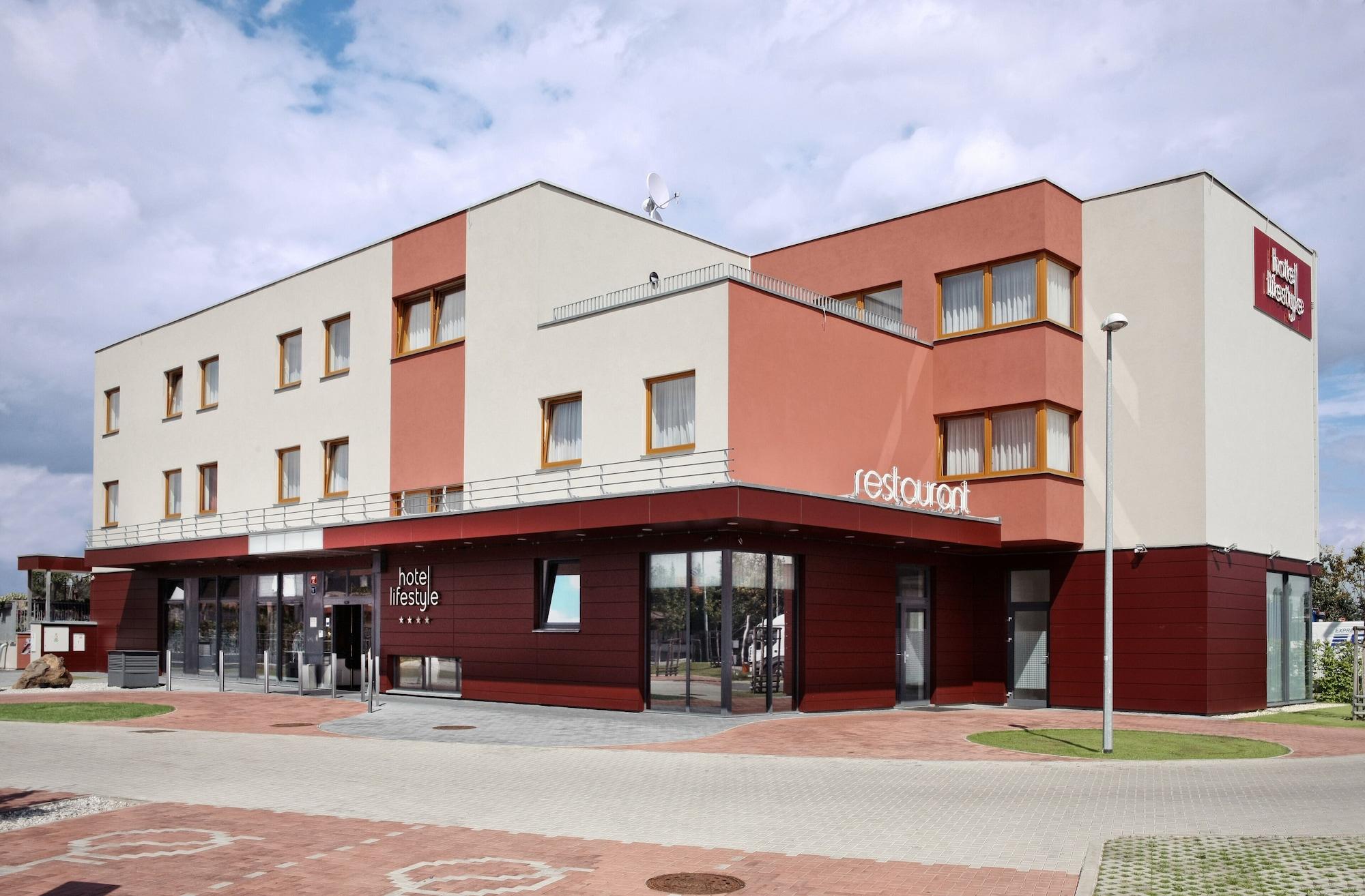 Vista Exterior Lifestyle Hotel