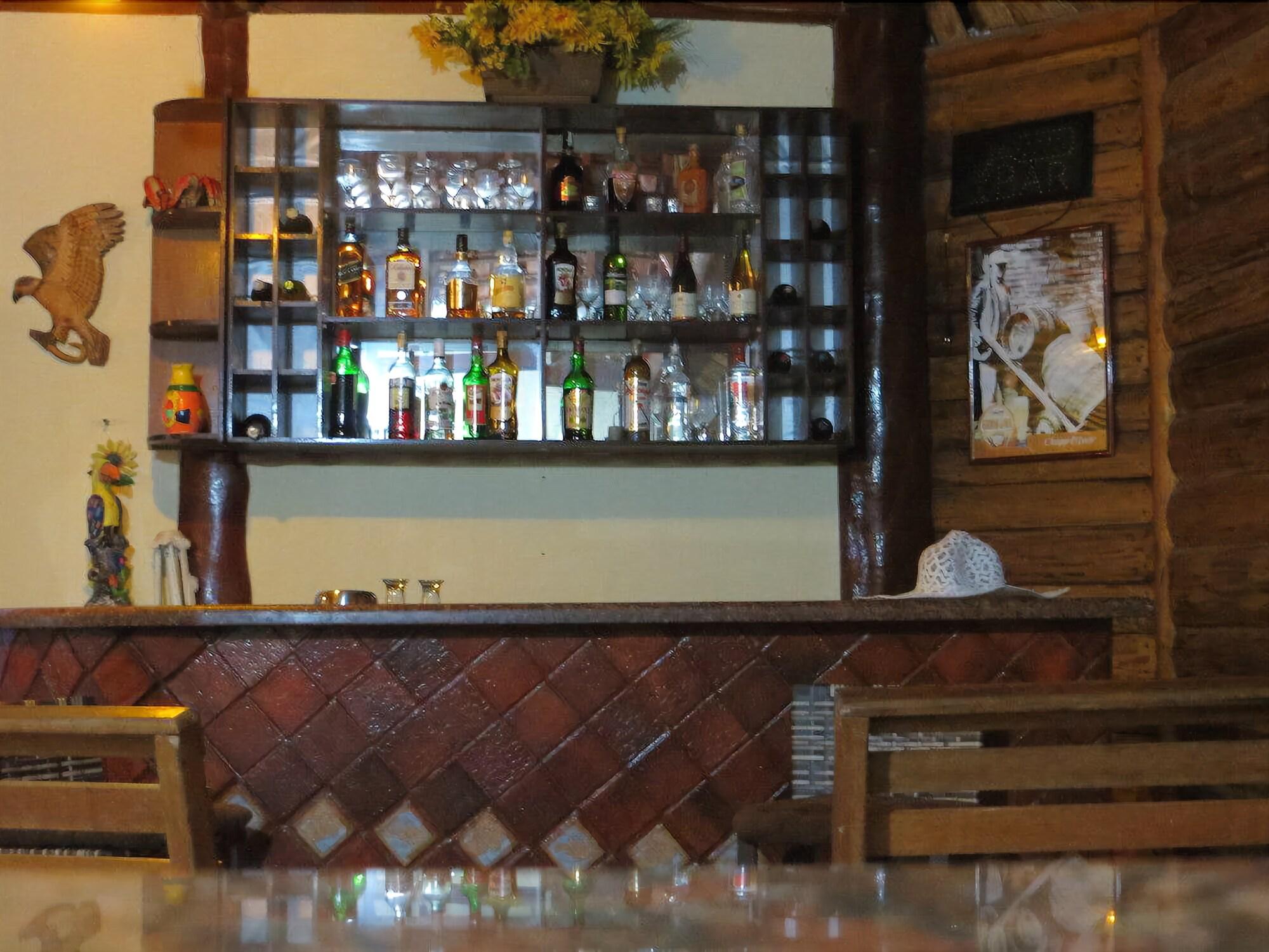 Bar/Salón Pousada Ykapê