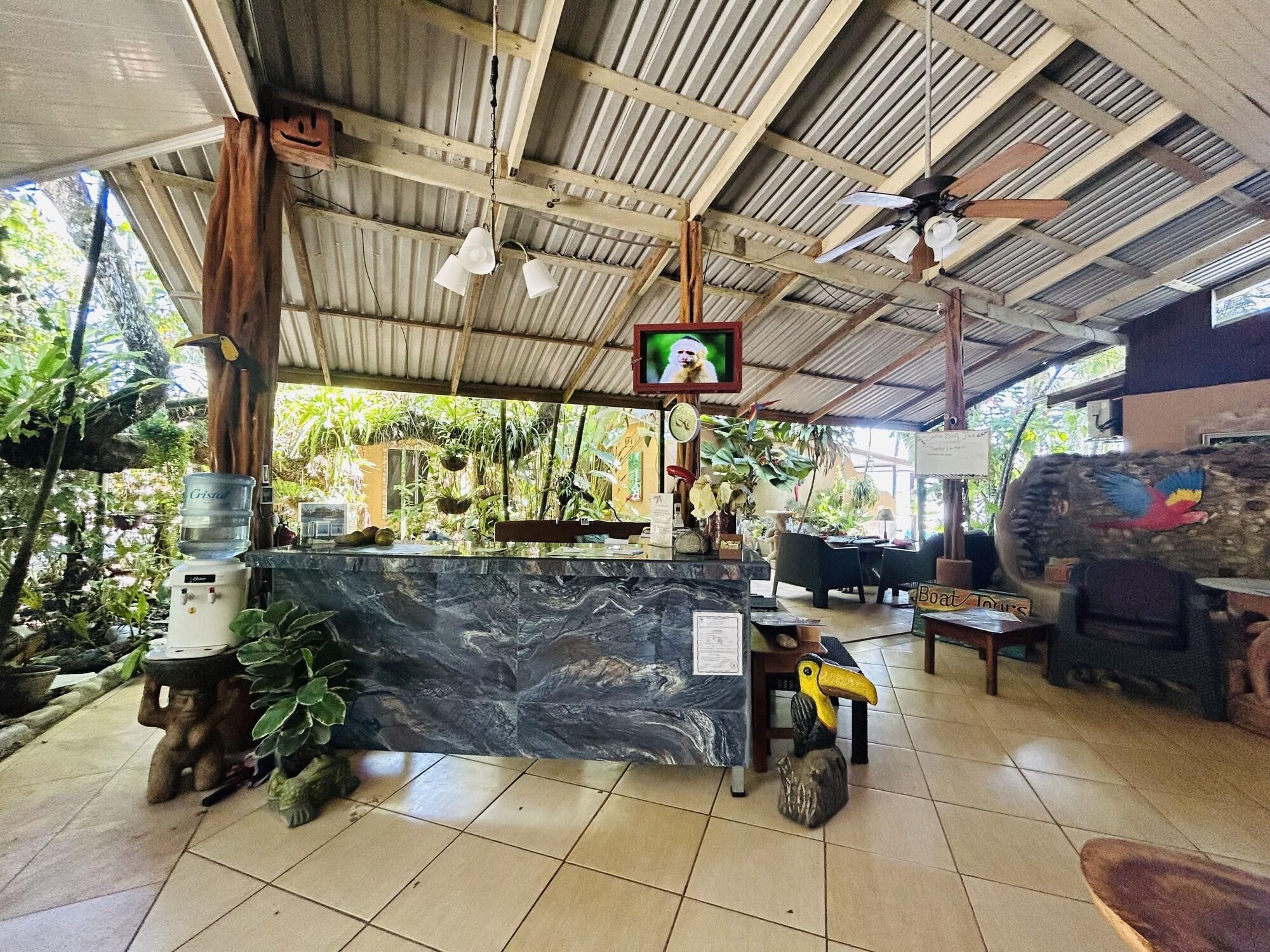 Vista Lobby Cabinas Jimenez