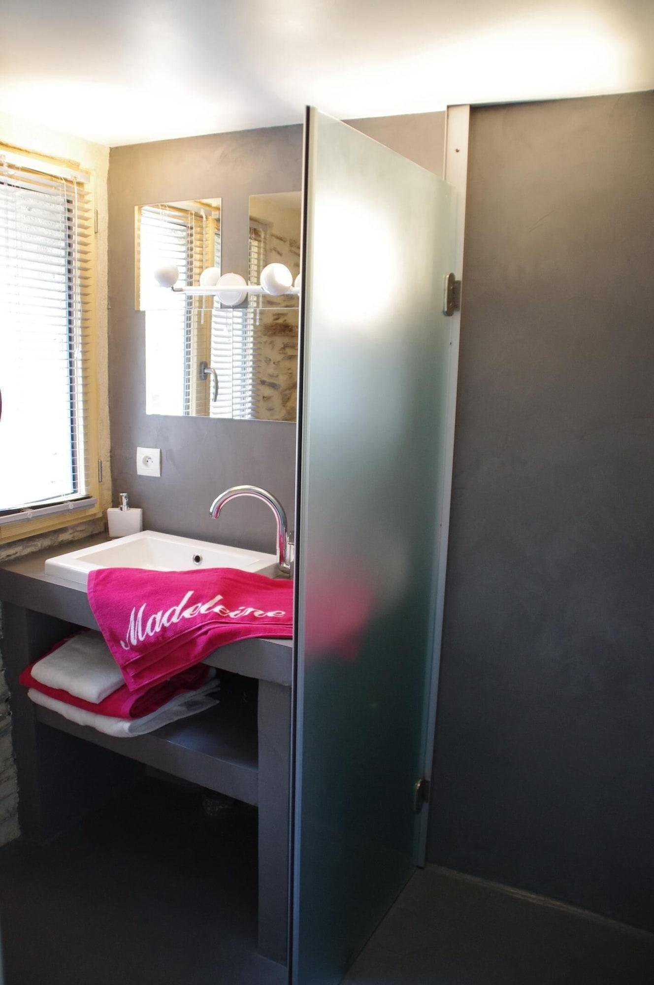 Equipamiento de Habitación Madeleine & Cie