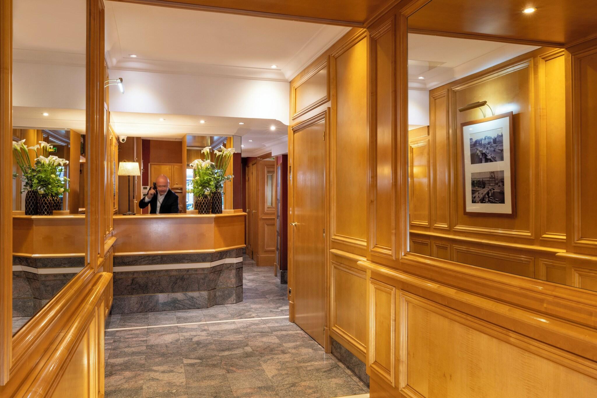 Vista Lobby Hotel Royal Saint Michel