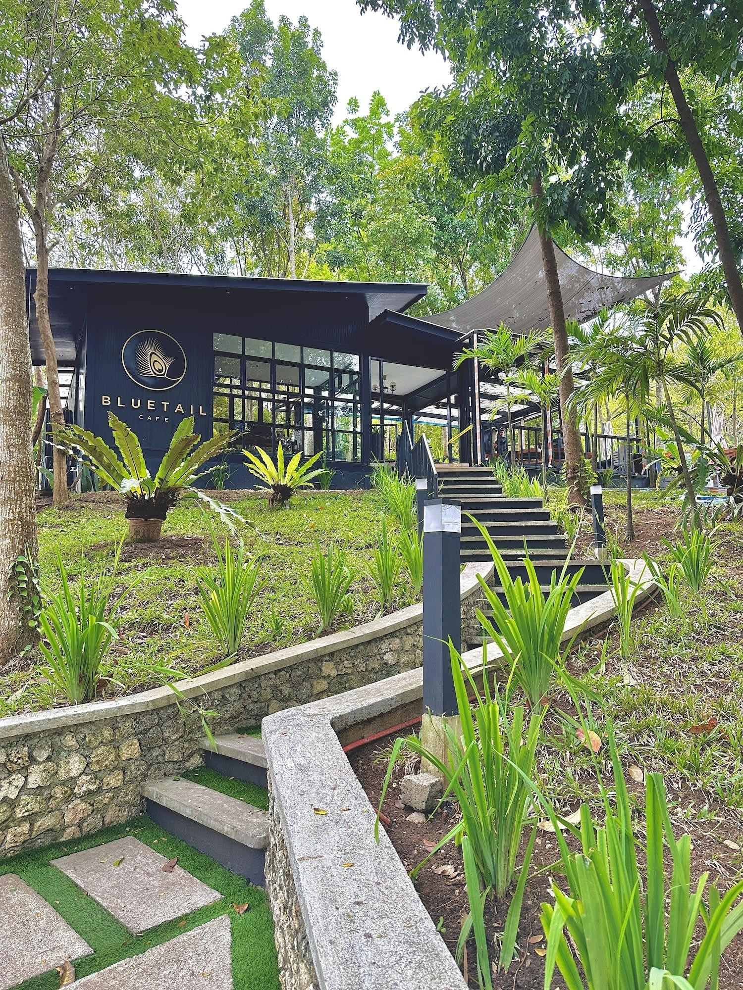 Bar/Salón Ultra Winds Mountain Resort