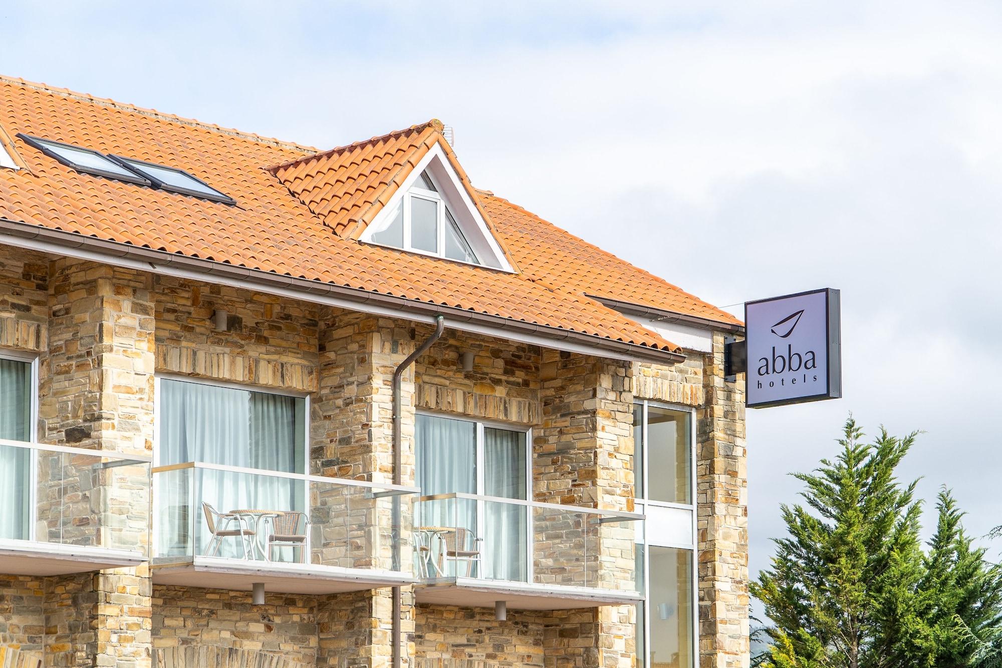 Vista Exterior Abba Comillas Hotel