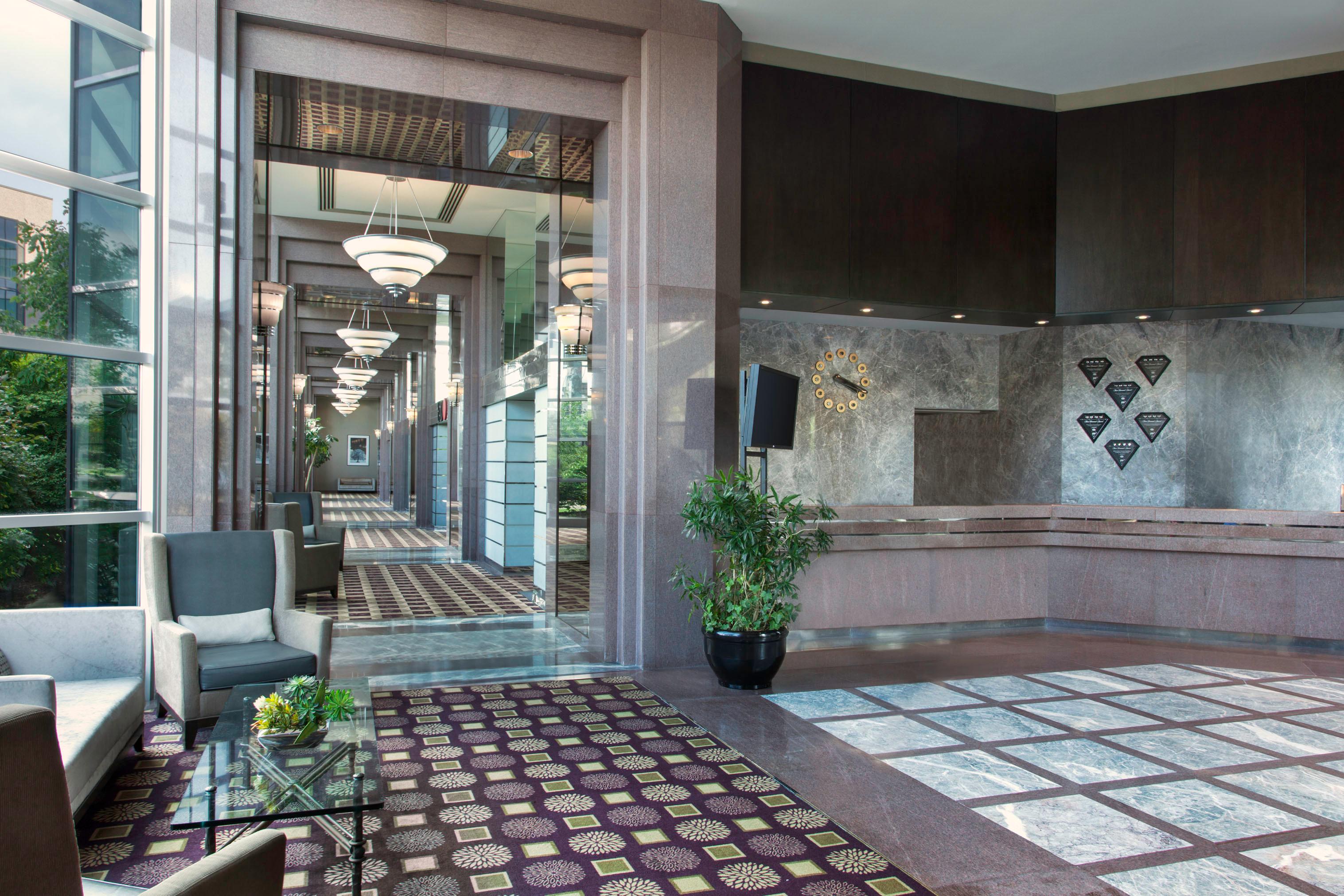 Vista Lobby Hilton Toronto/Markham Suites Conference Centre & Spa