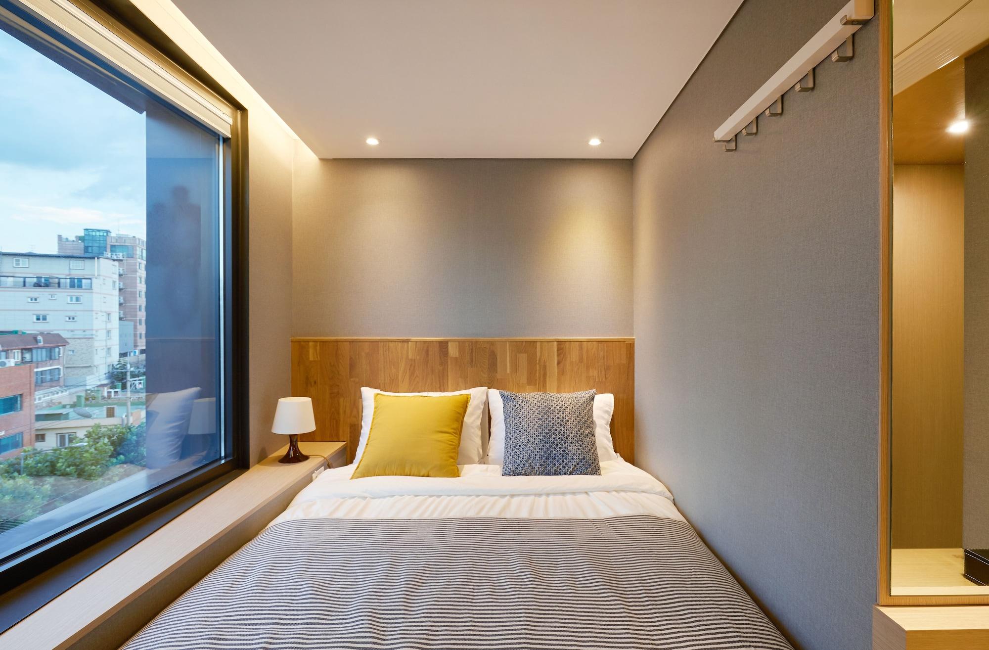 Varios Hostel CLEO Seoul Hongdae