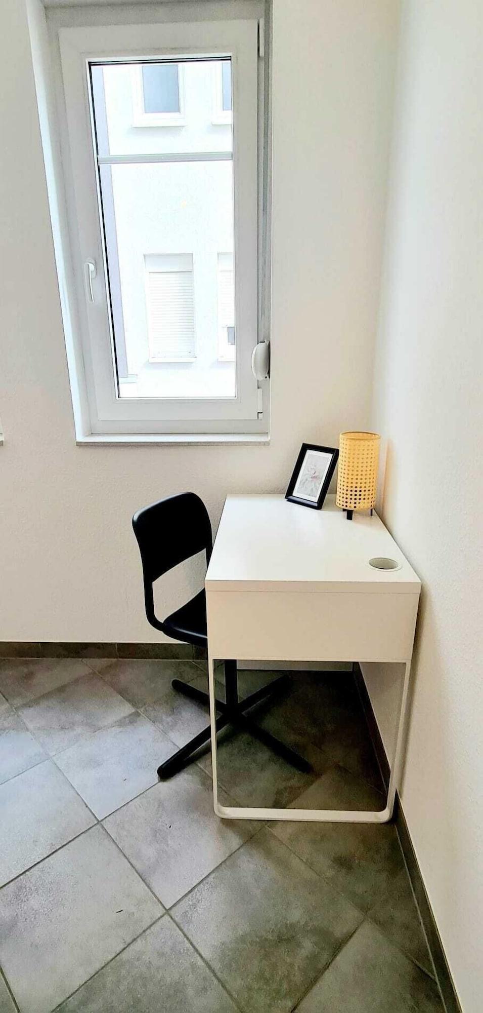 Set de Habitación New 1 Bedroom Flat with Balcony & Garden
