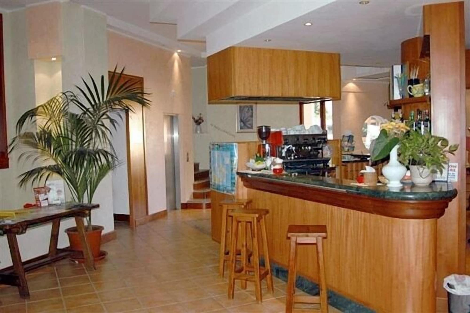 Bar/Salón Hotel Piccada