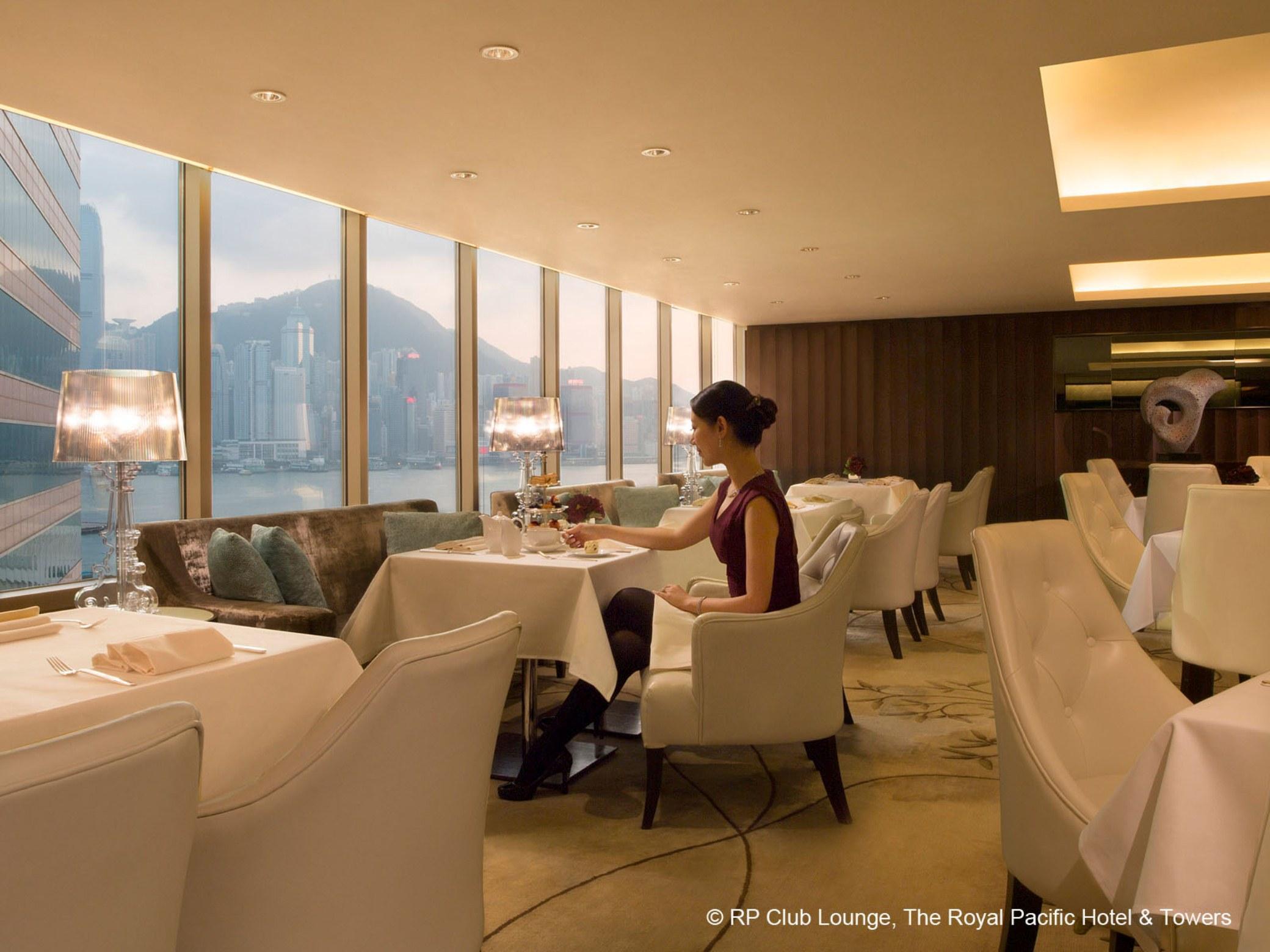 Restaurant The Royal Pacific Hotel & Towers