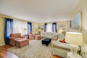 Alquiler Vacacional - Scenic Ludington Home ~ 1 Mi to Lake Michigan