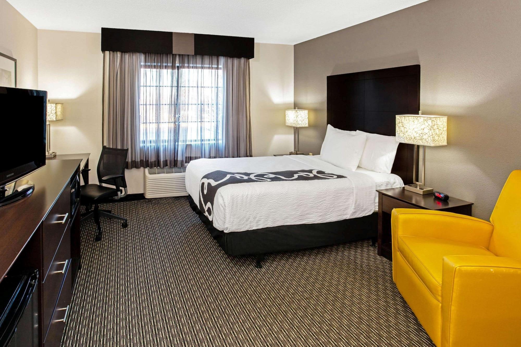 Habitación La Quinta Inn & Suites by Wyndham Milwaukee Delafield