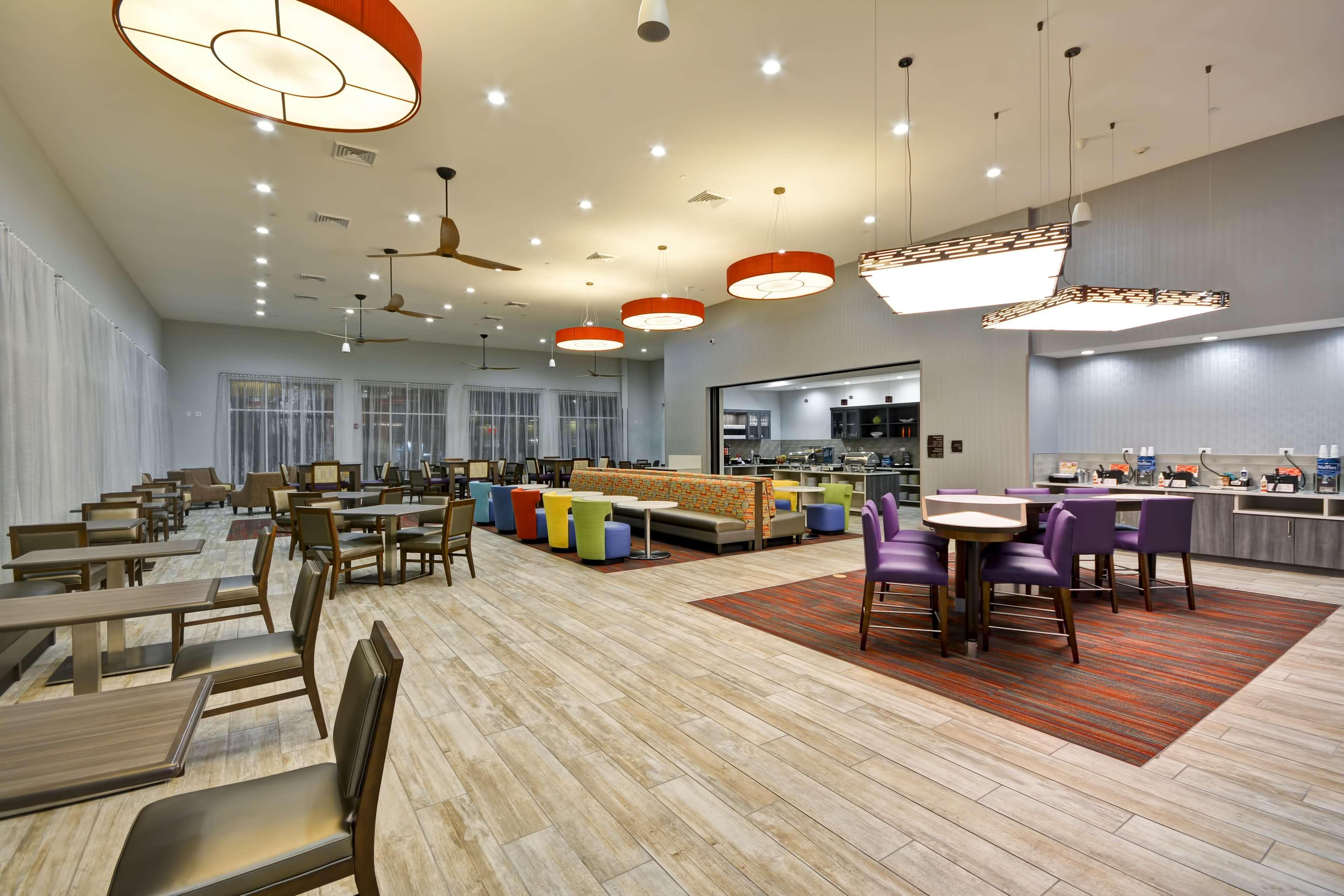 Restaurant Homewood Suites by Hilton Orlando Theme Parks