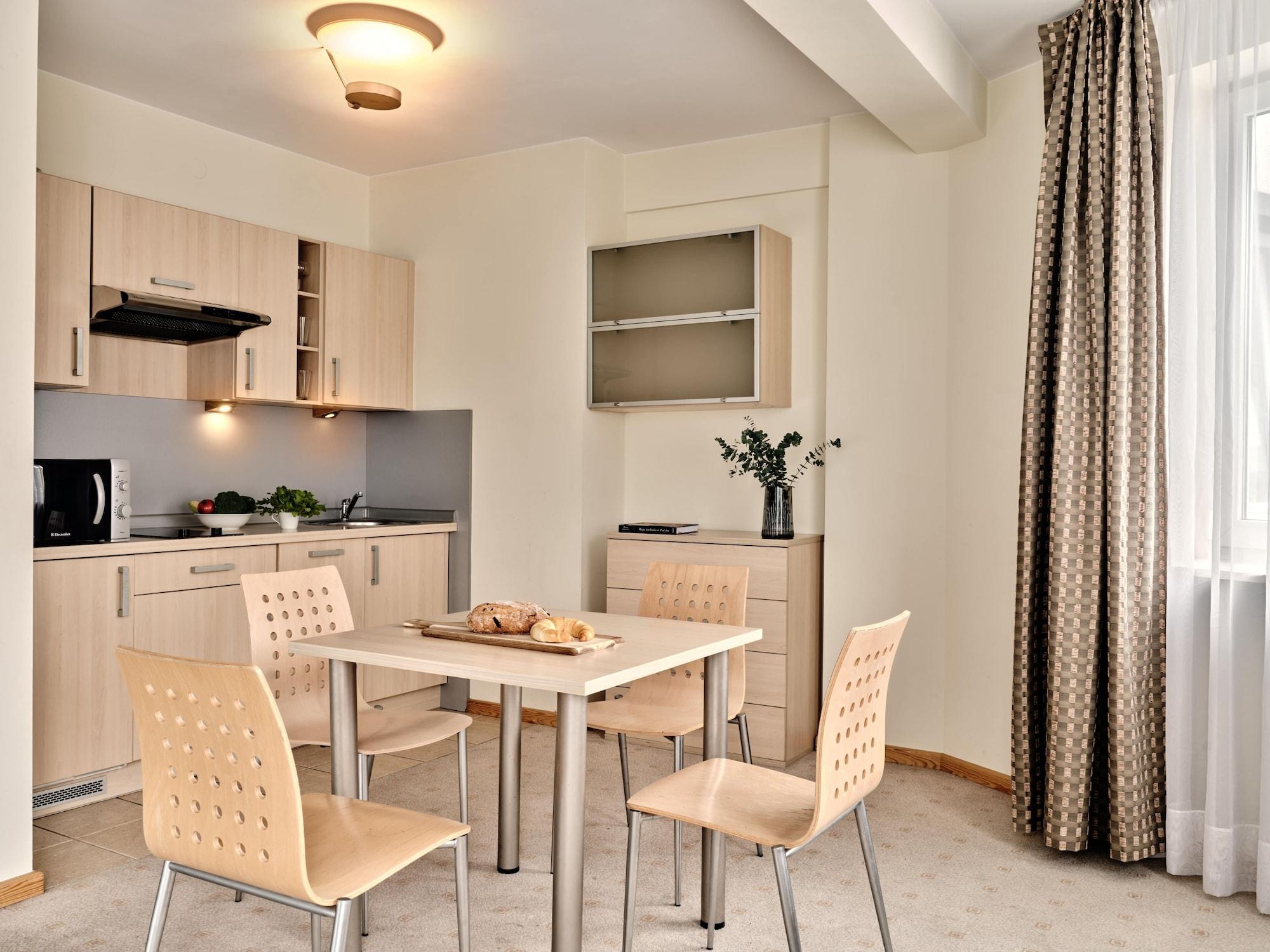 Equipamiento de Habitación Media Park