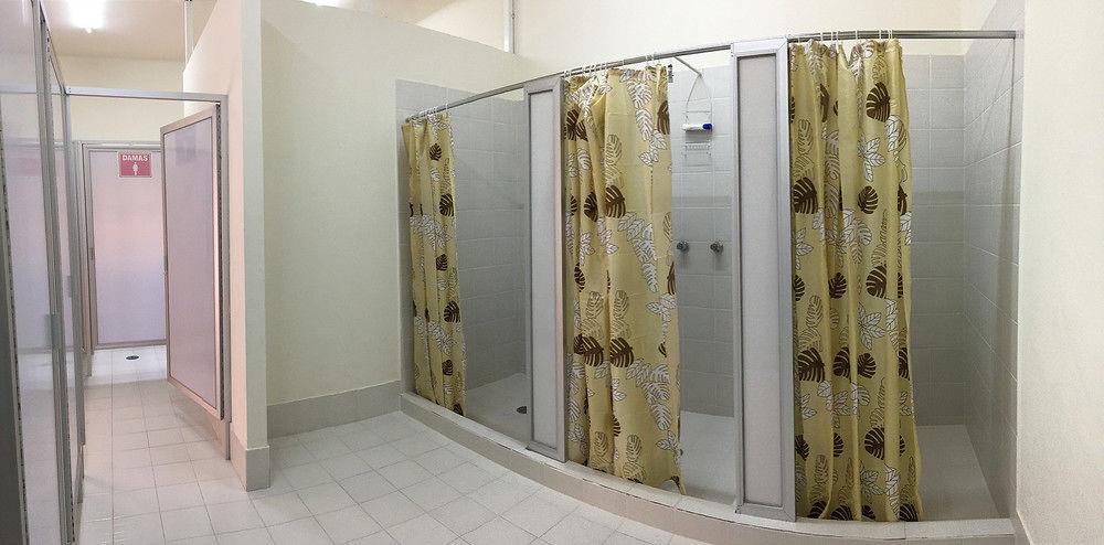 Equipamiento de Habitación Hostal Oasis