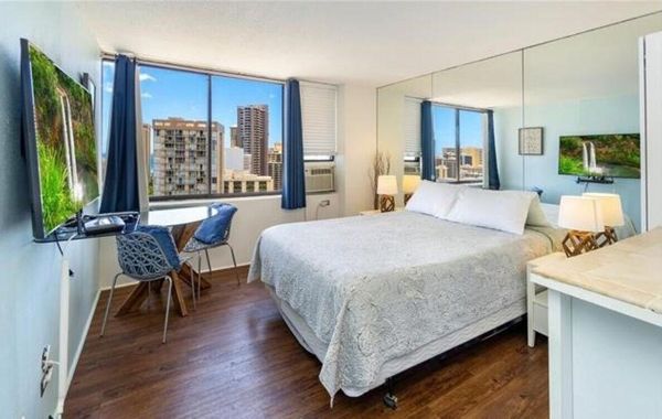 New Listing Ocean View Studio