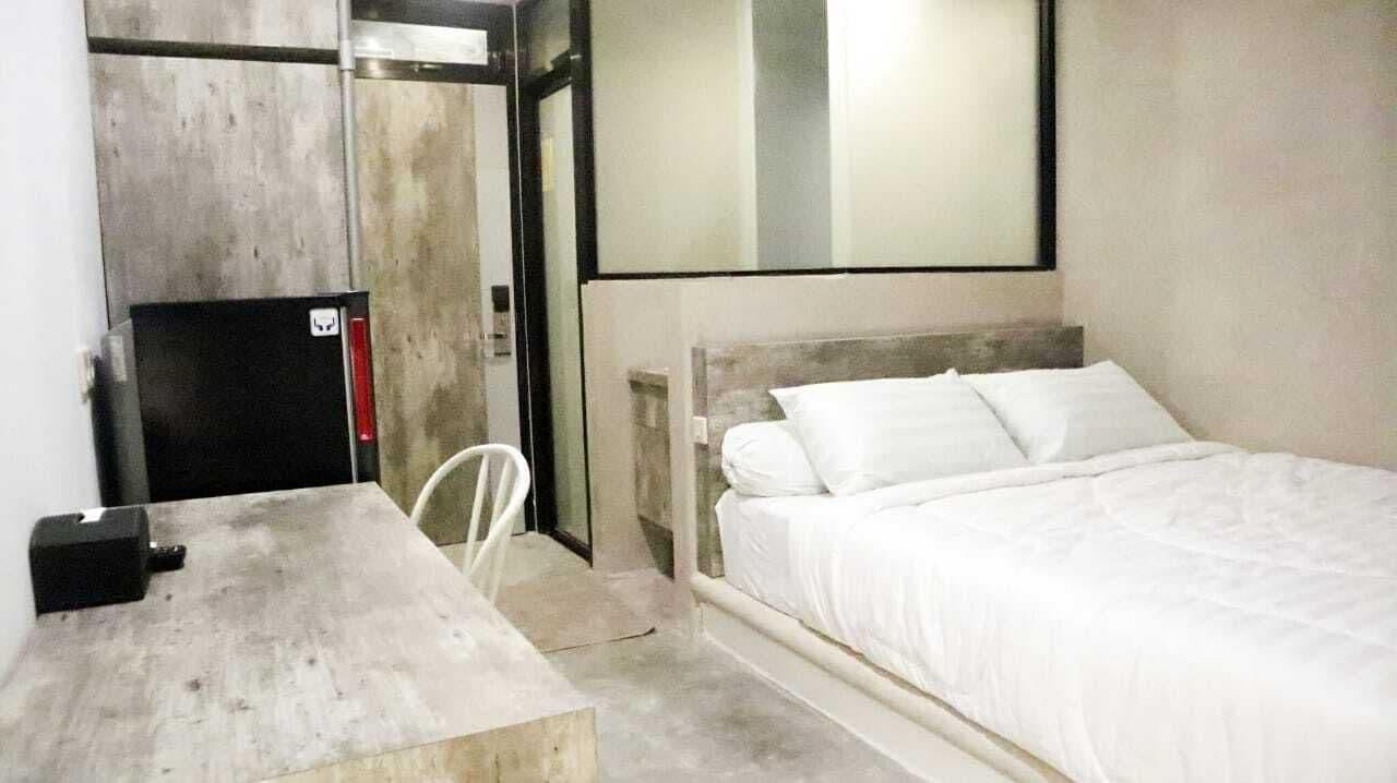 Varios Djuragan Kamar Gunung Anyar